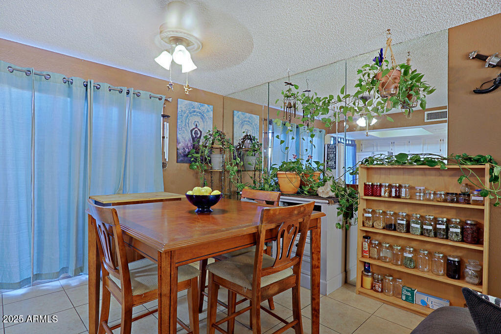 15601 N 27TH Street, 10