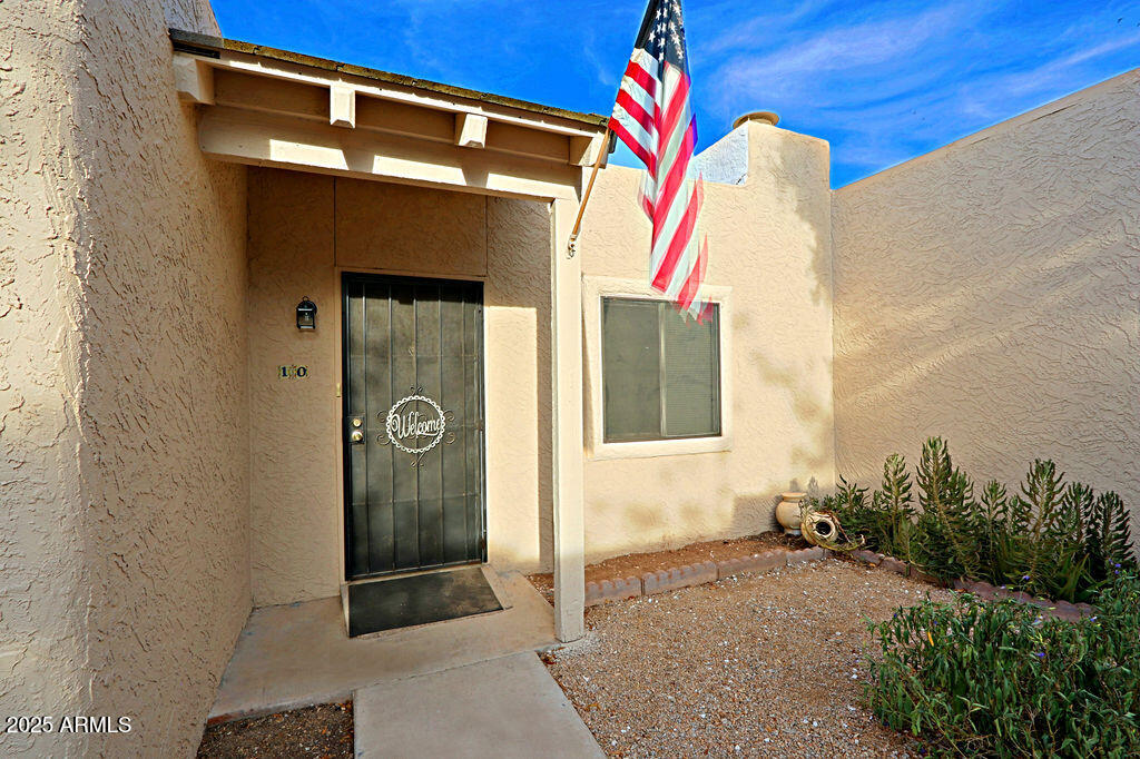 15601 N 27TH Street, 10