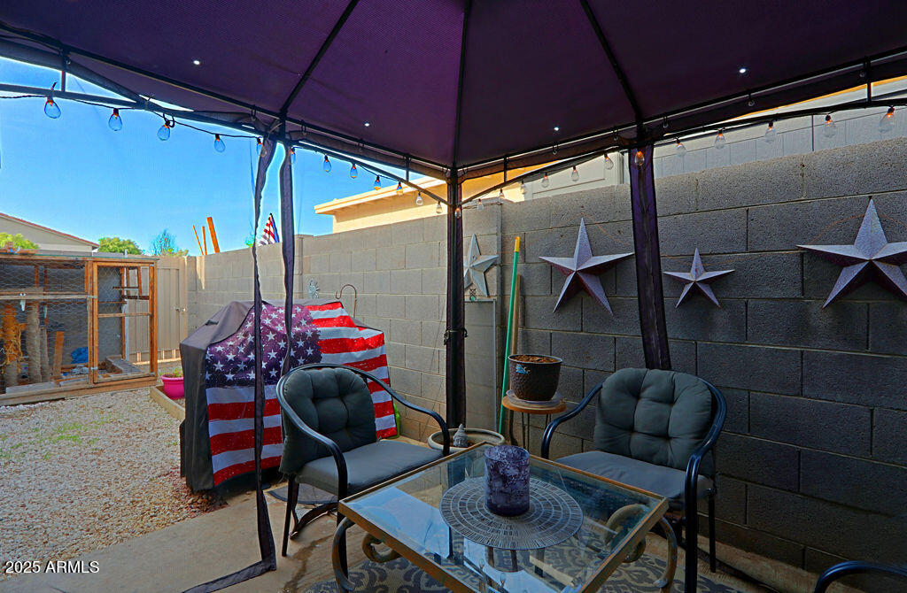 15601 N 27TH Street, 10