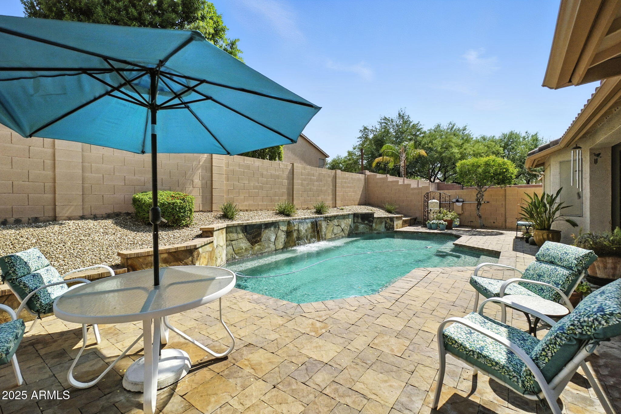 2236 W SPUR Drive