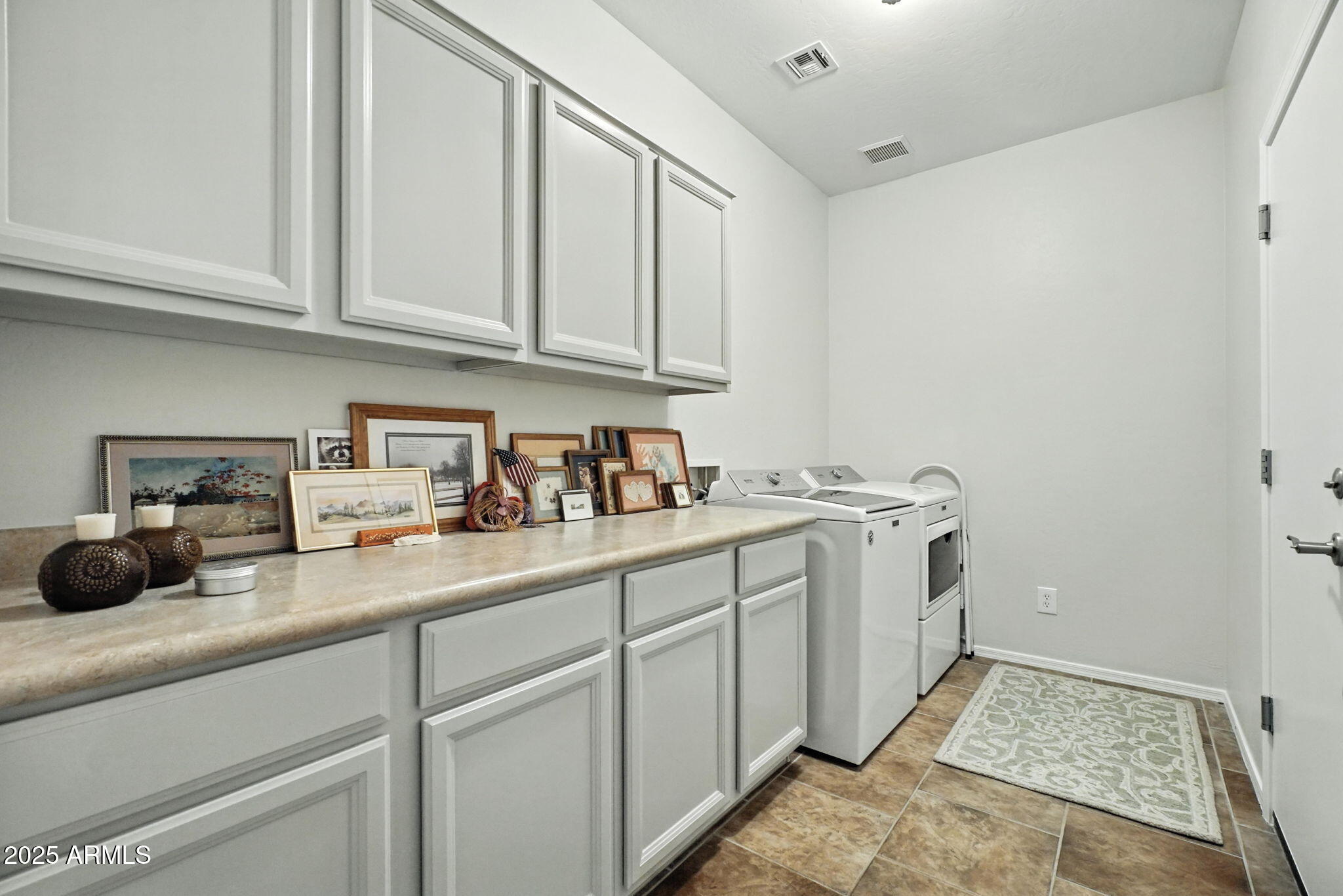 2236 W SPUR Drive