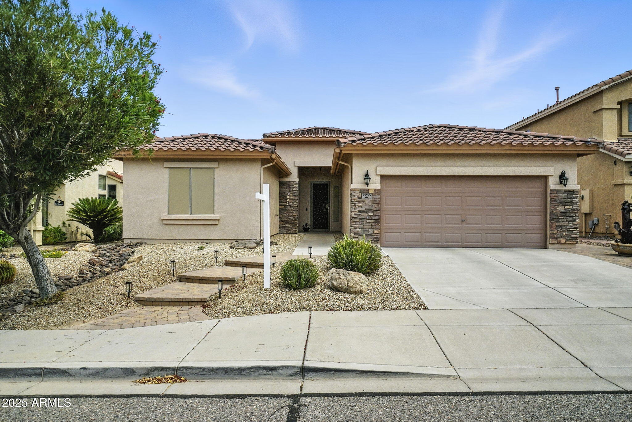 2236 W SPUR Drive