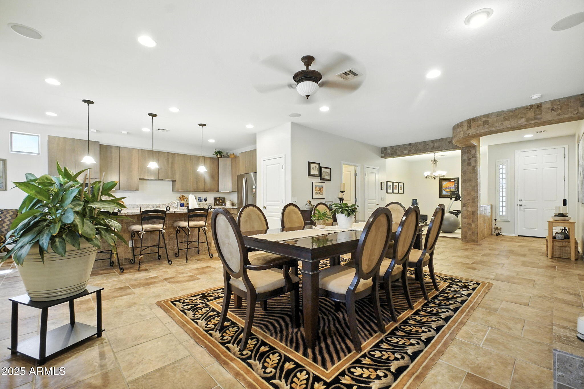 2236 W SPUR Drive