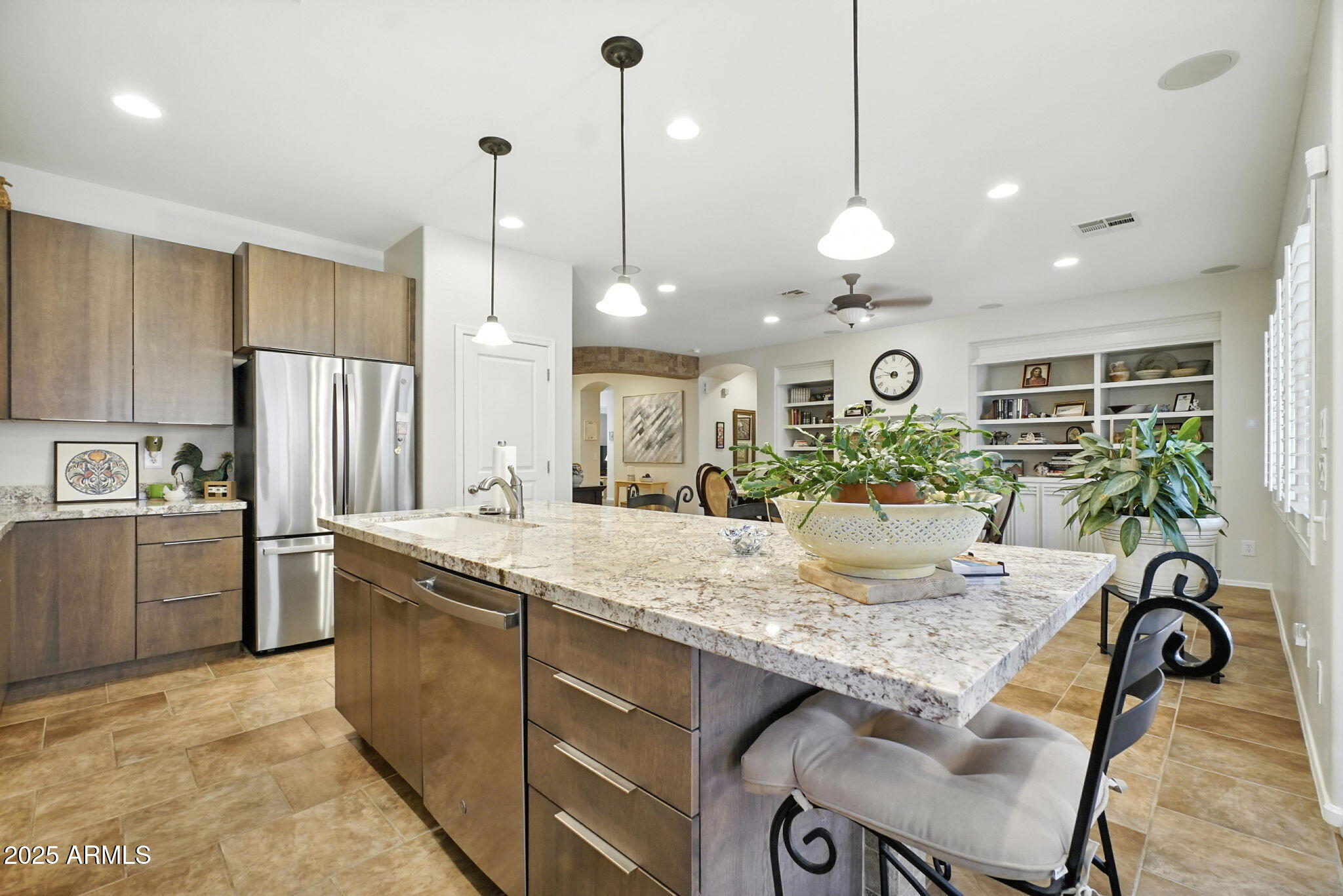 2236 W SPUR Drive