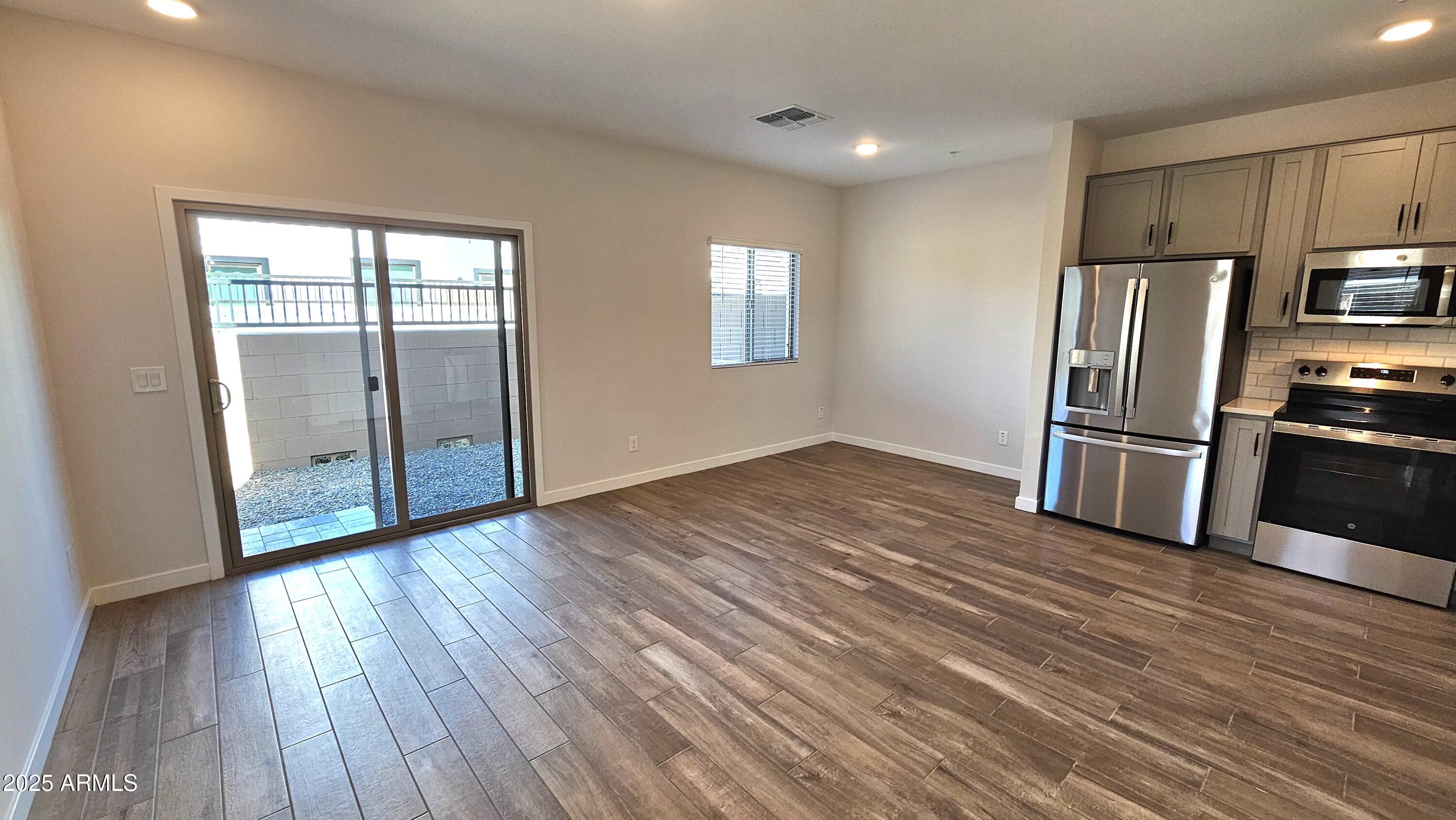 2834 W EAGLE TALON Road