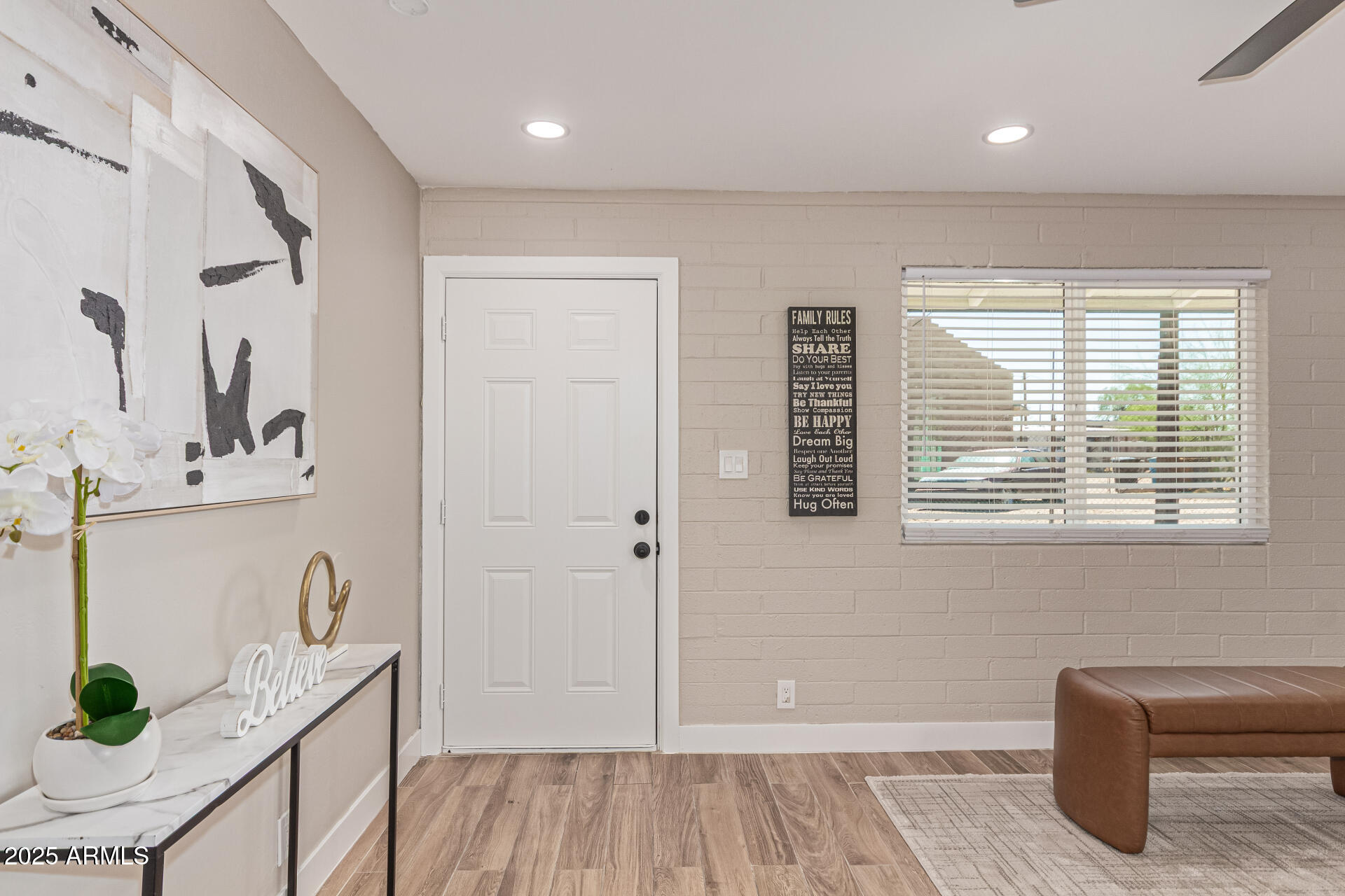 2503 E SOUTHGATE Avenue