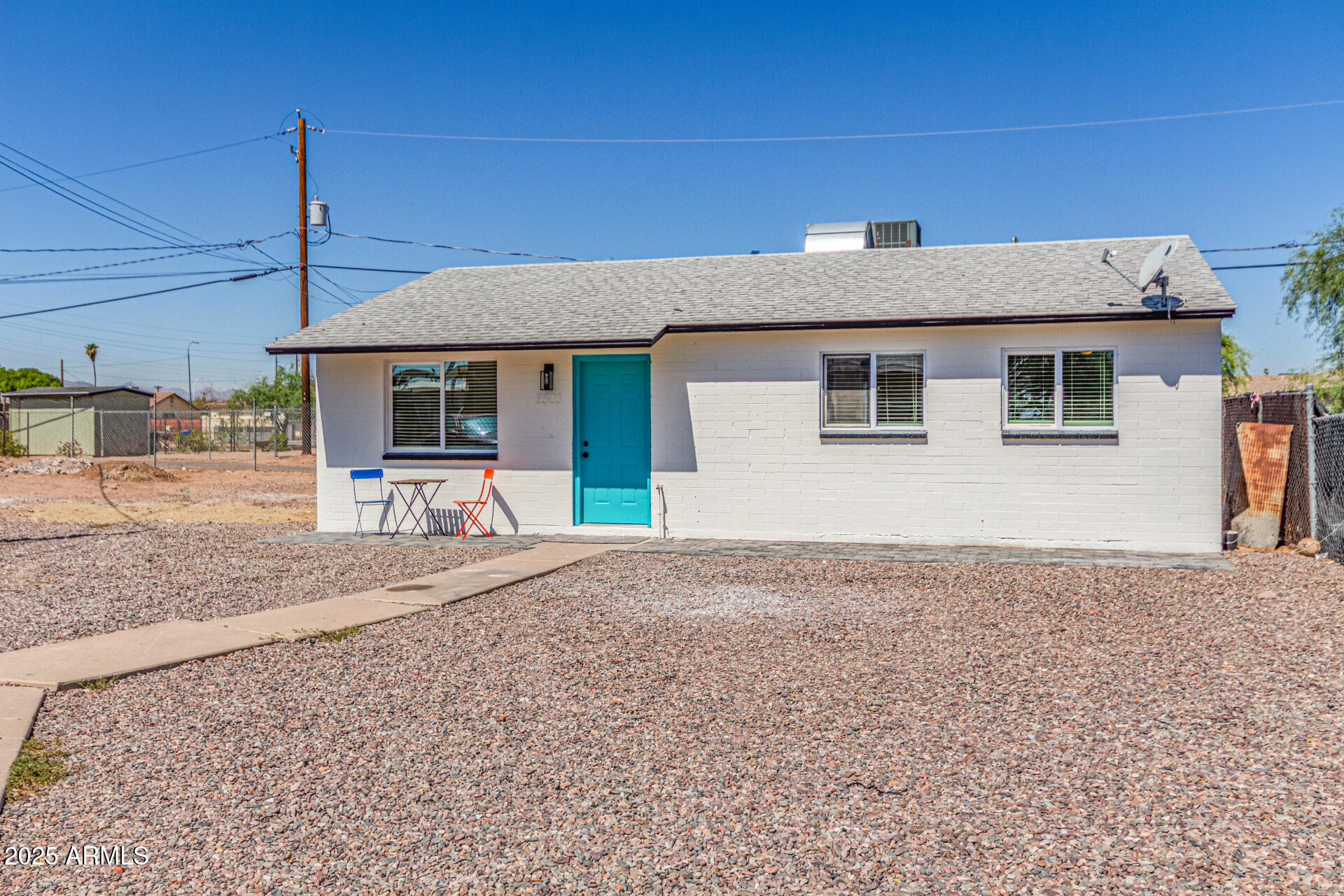 2503 E SOUTHGATE Avenue