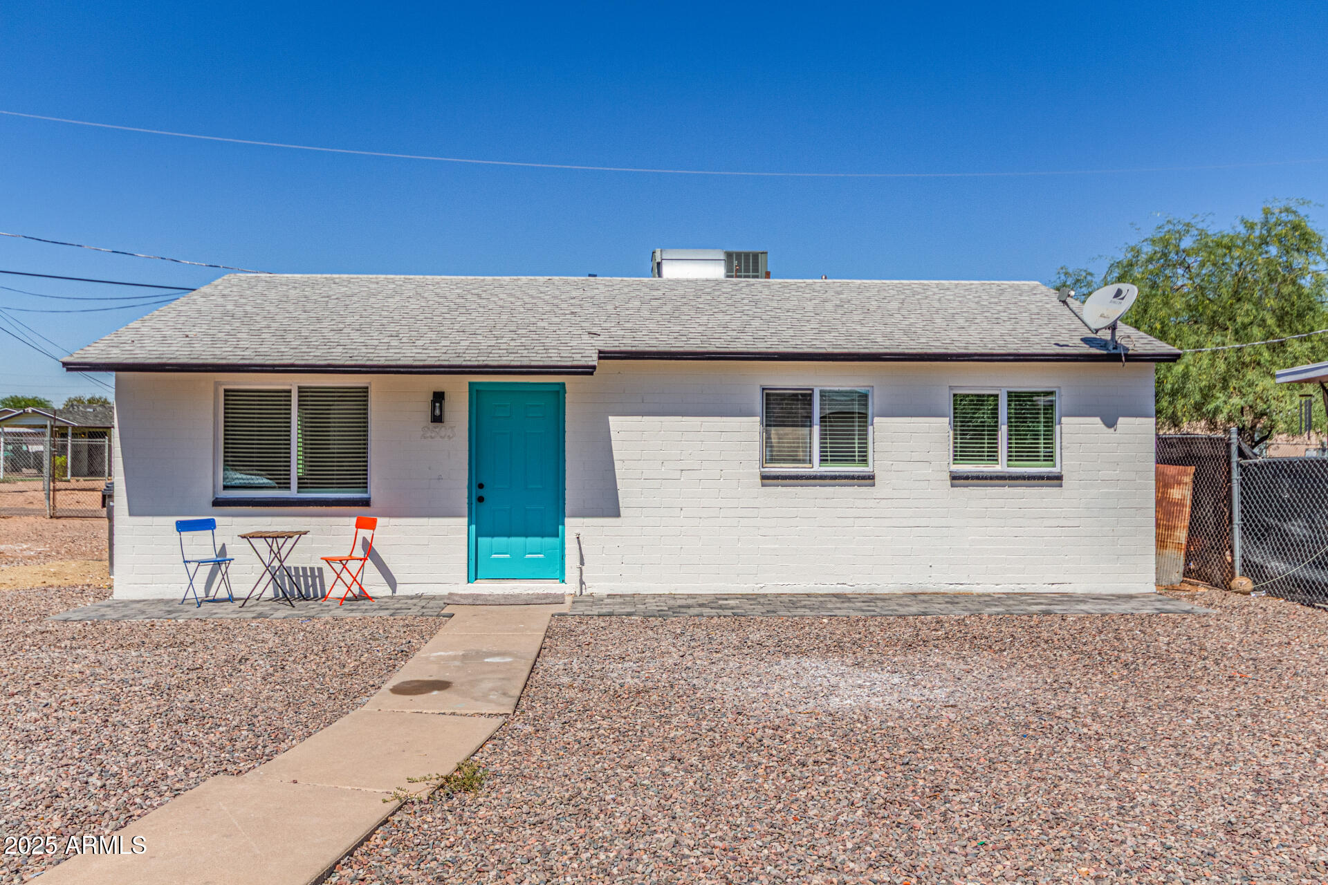 2503 E SOUTHGATE Avenue