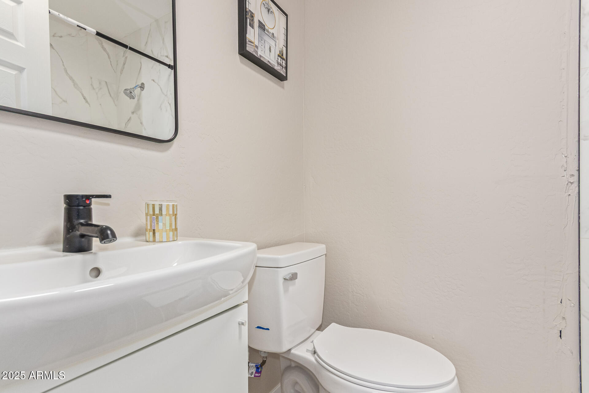 2503 E SOUTHGATE Avenue