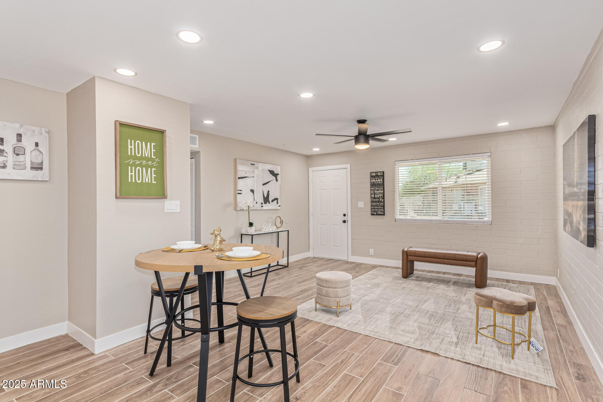 2503 E SOUTHGATE Avenue