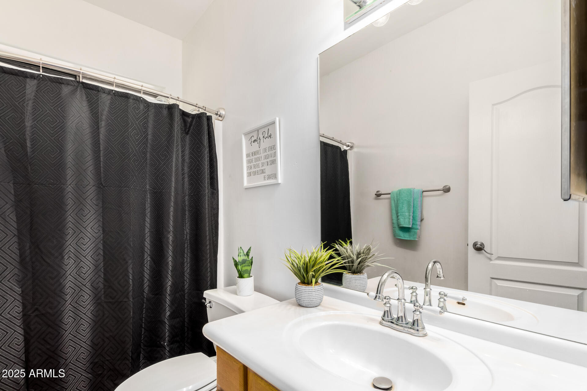 1730 W ADAMANDA Court