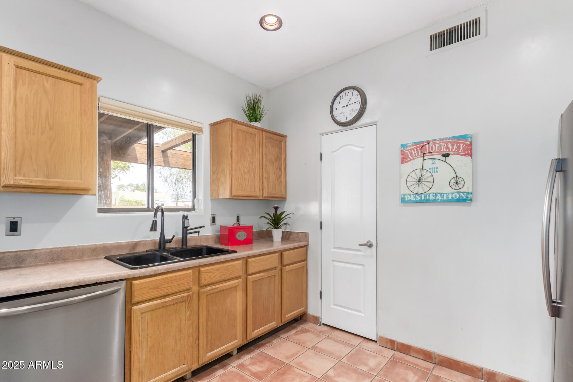 1730 W ADAMANDA Court