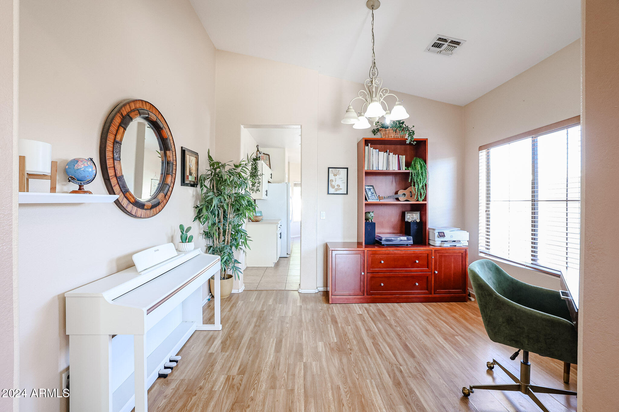 40802 N HEARST Drive