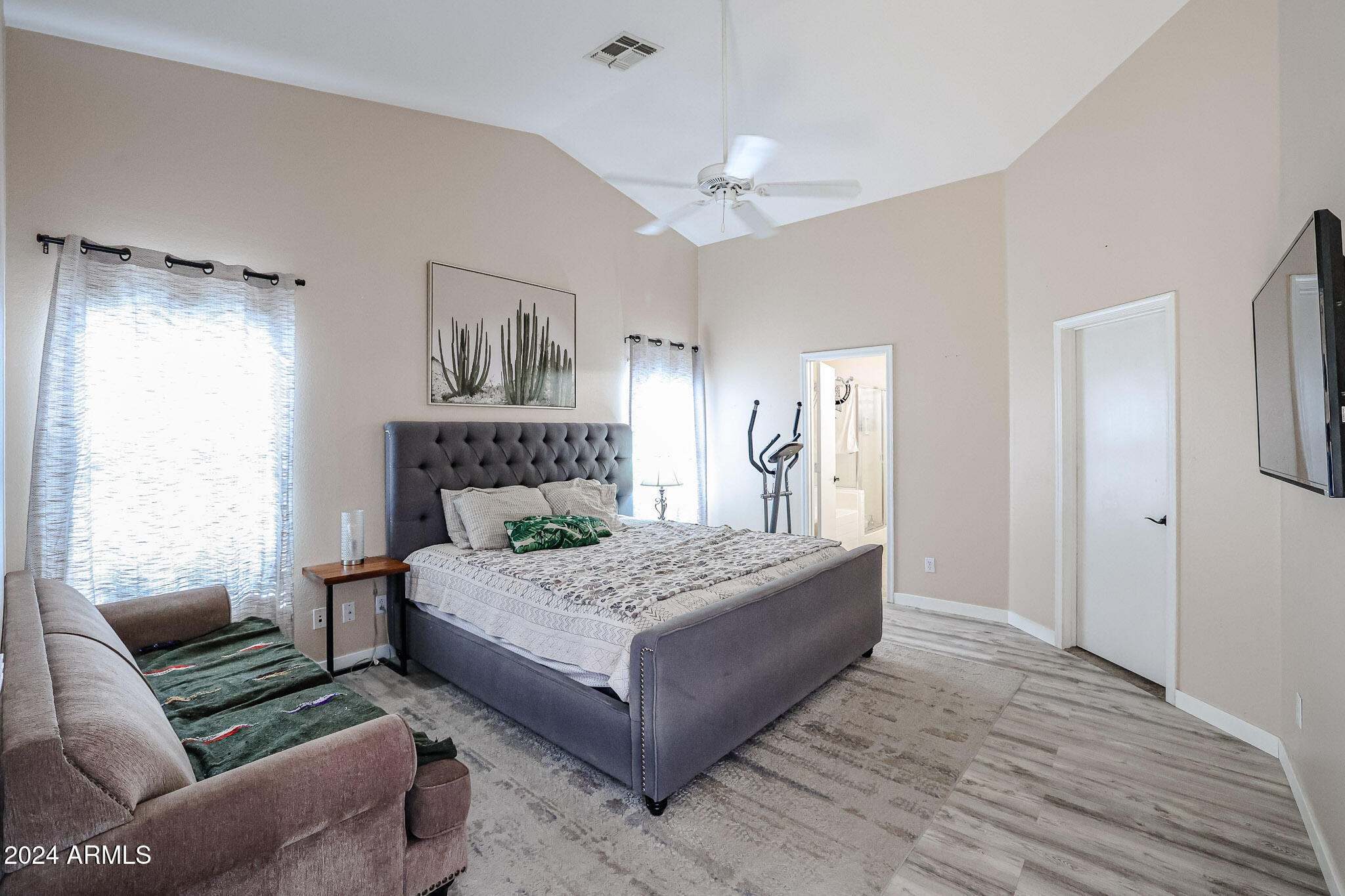 40802 N HEARST Drive