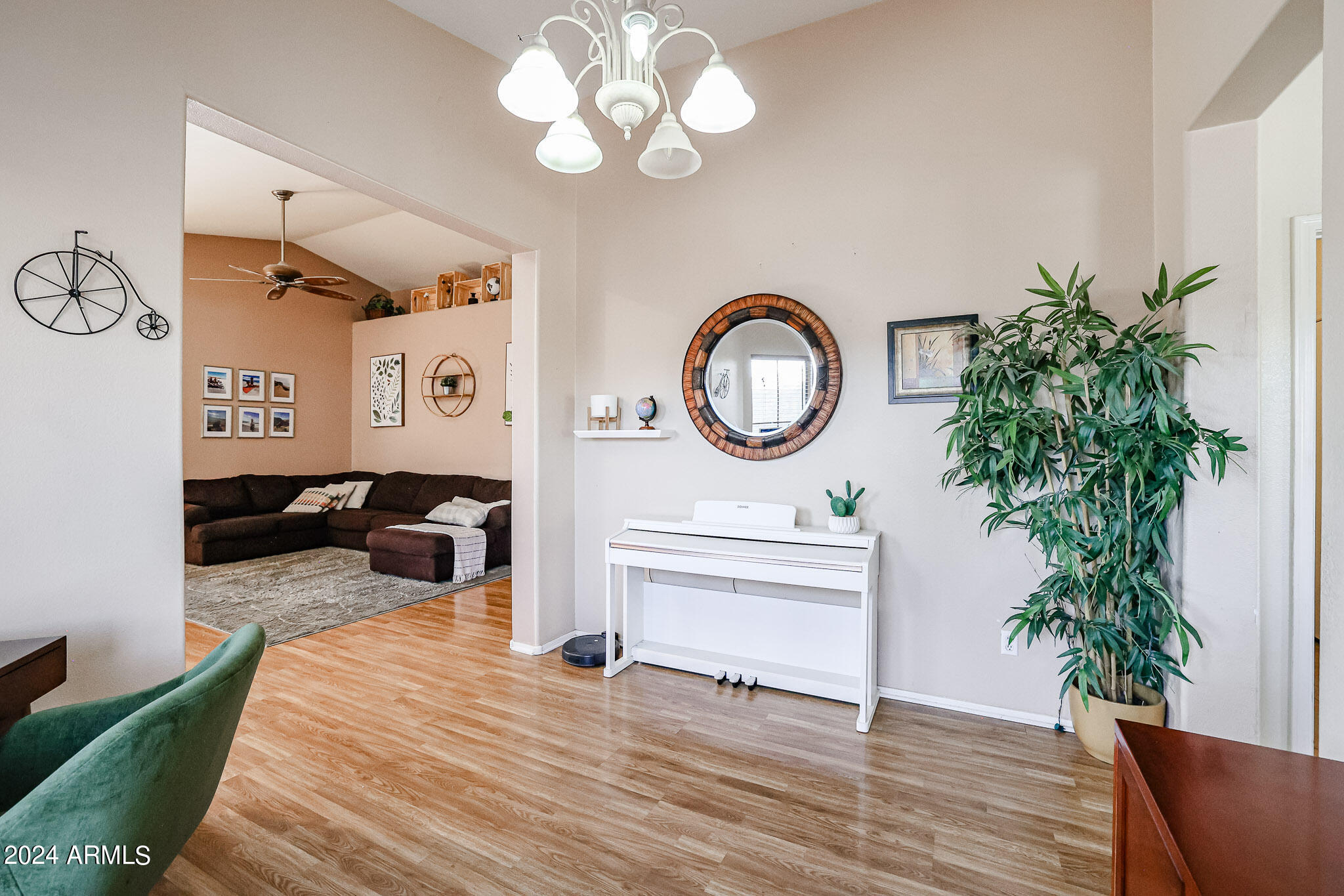 40802 N HEARST Drive