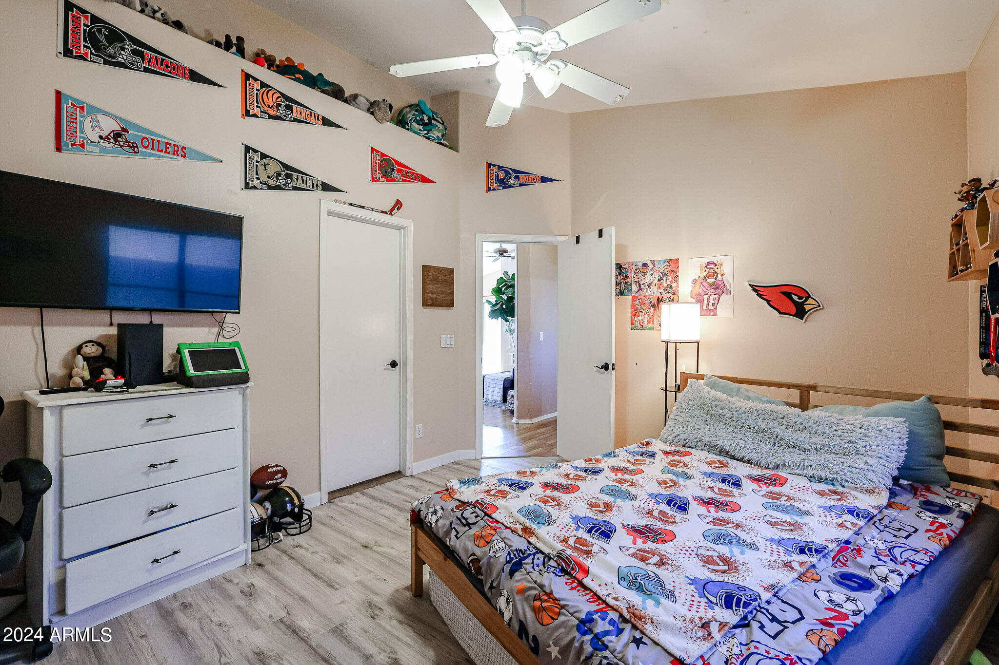 40802 N HEARST Drive