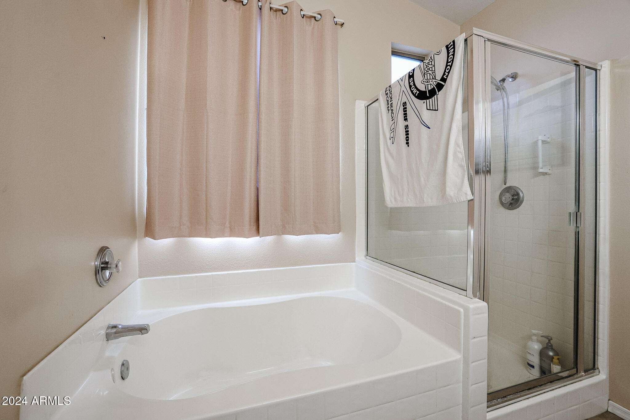 40802 N HEARST Drive