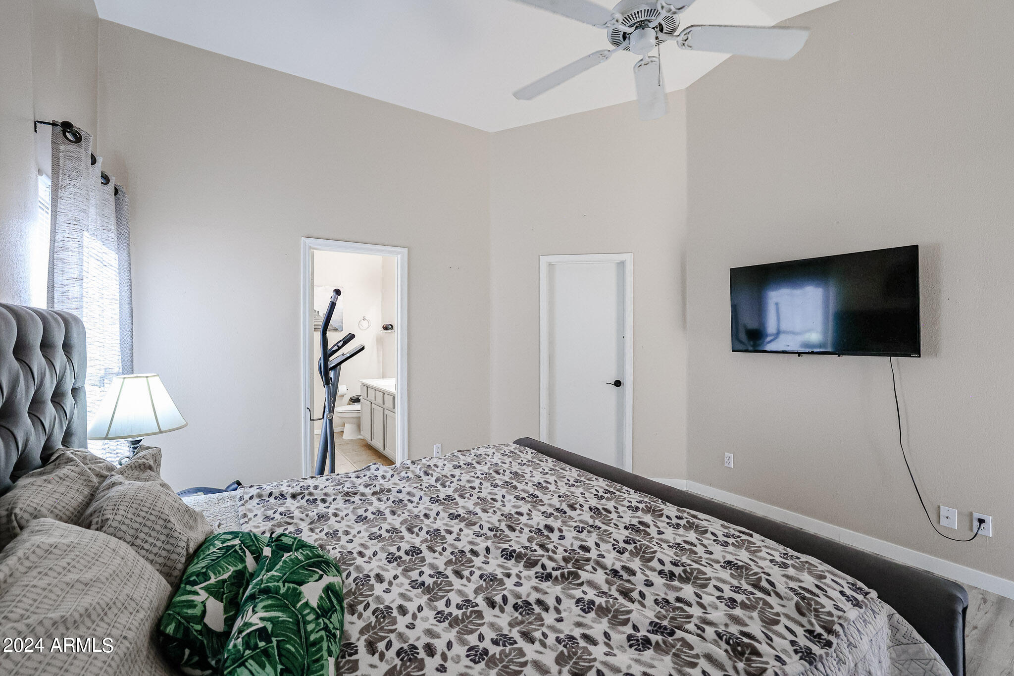 40802 N HEARST Drive