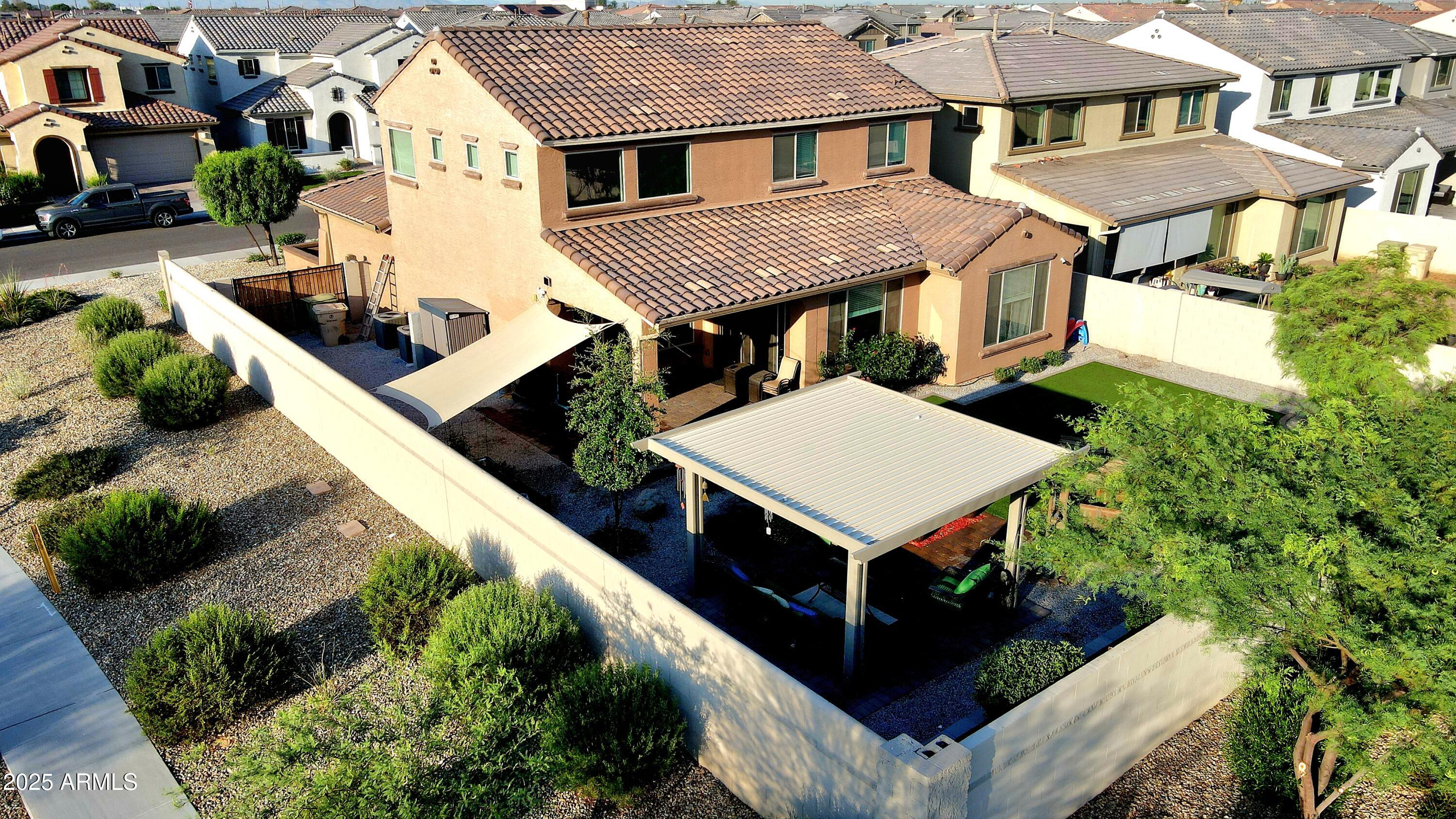 8902 W MARSHALL Avenue