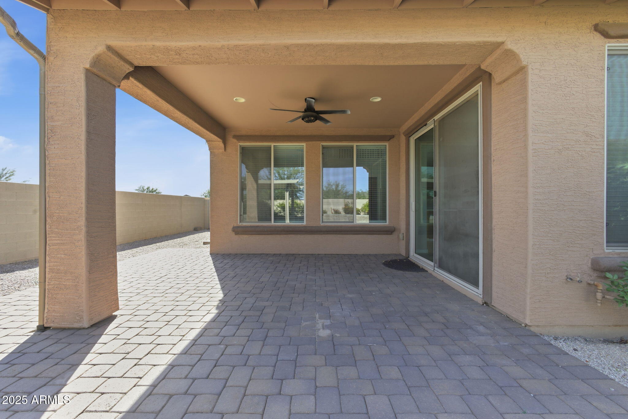 8902 W MARSHALL Avenue