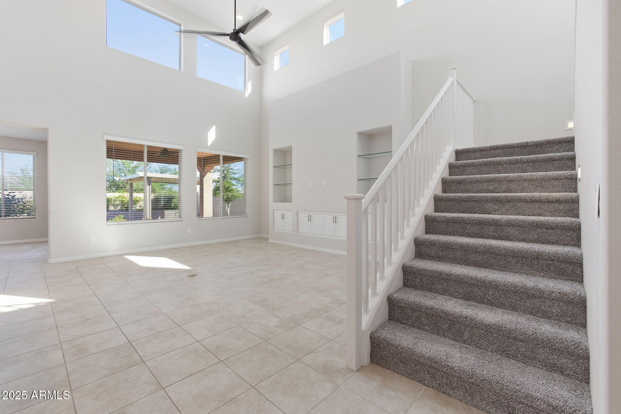 8902 W MARSHALL Avenue