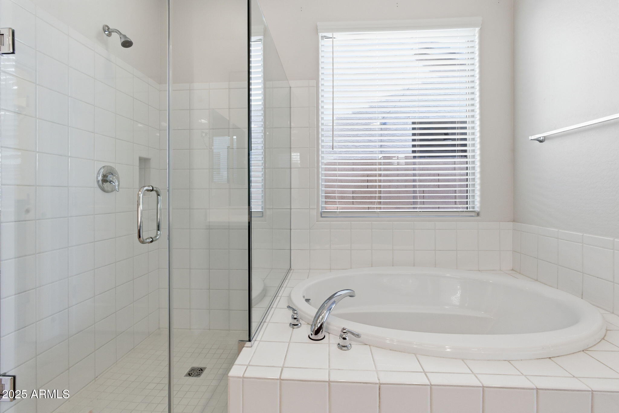 8902 W MARSHALL Avenue