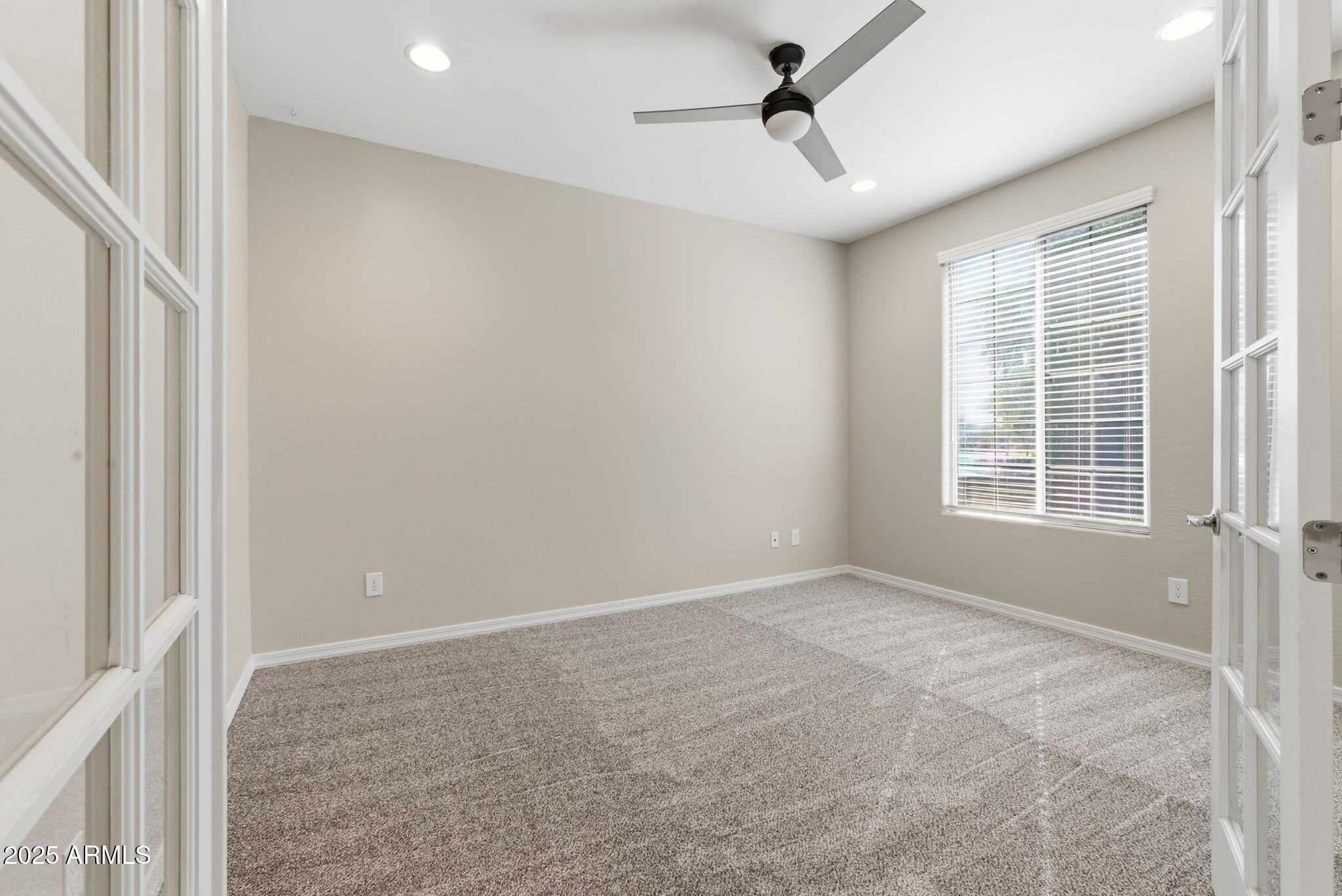 8902 W MARSHALL Avenue