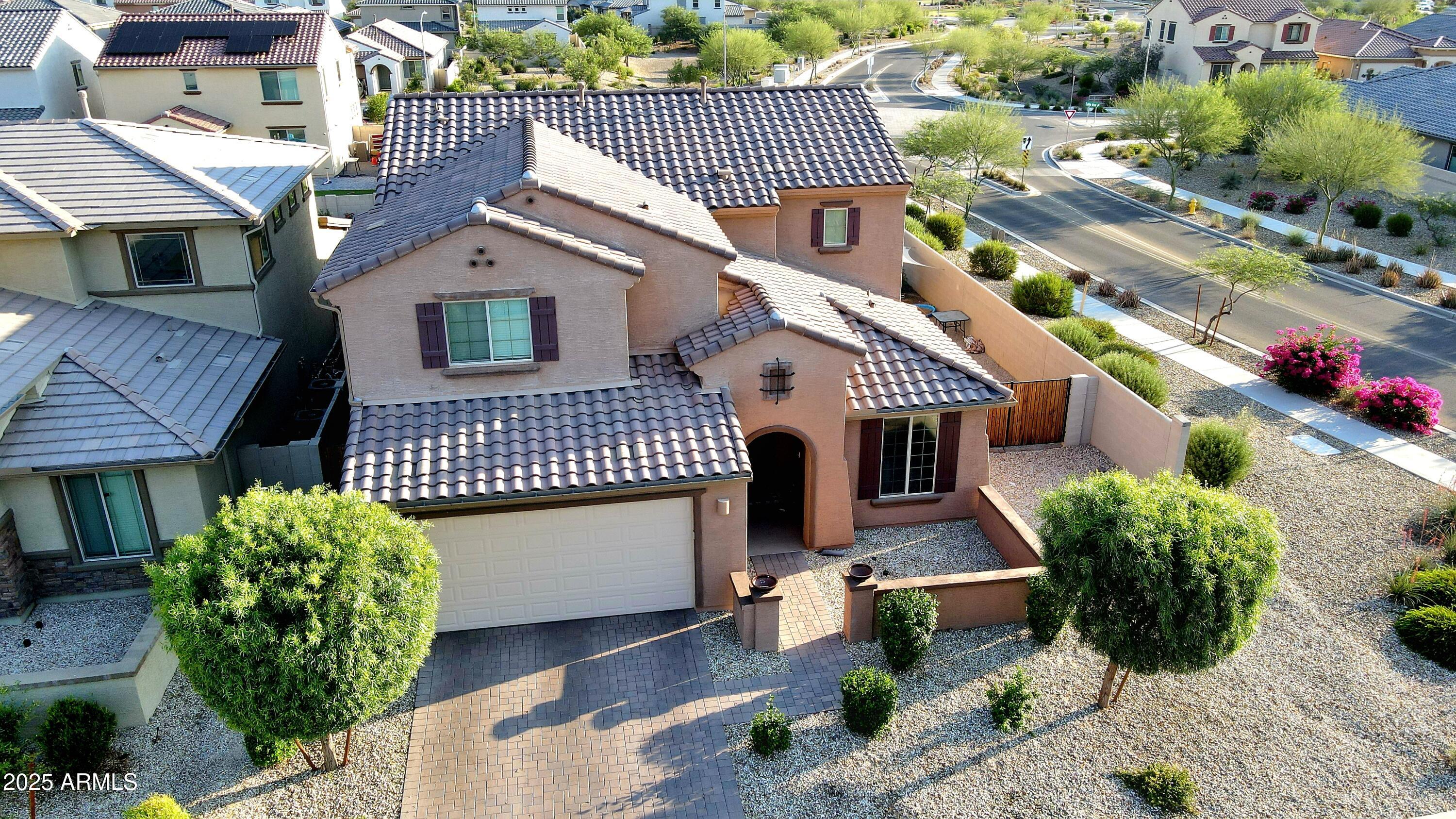 8902 W MARSHALL Avenue