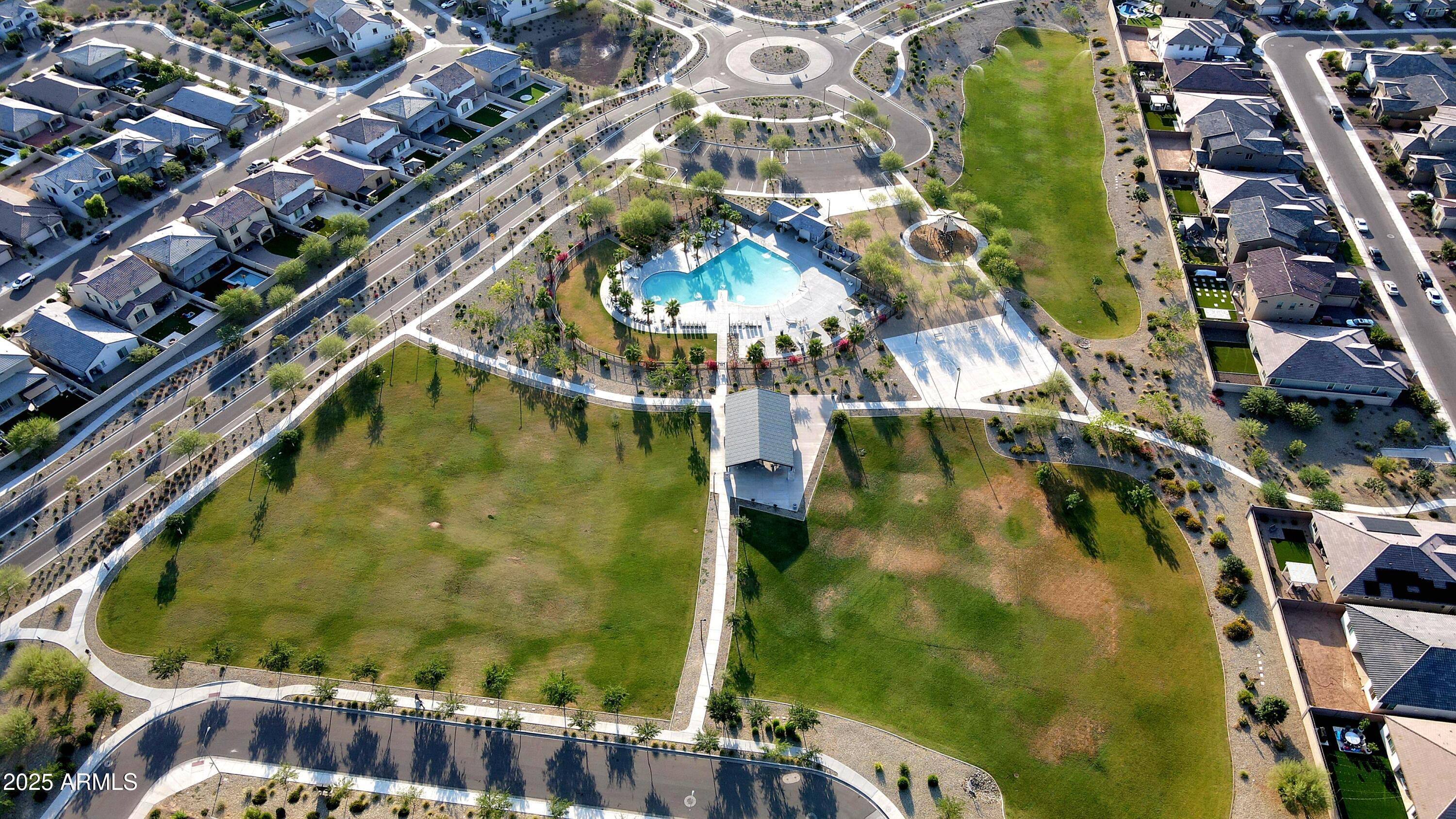 8902 W MARSHALL Avenue