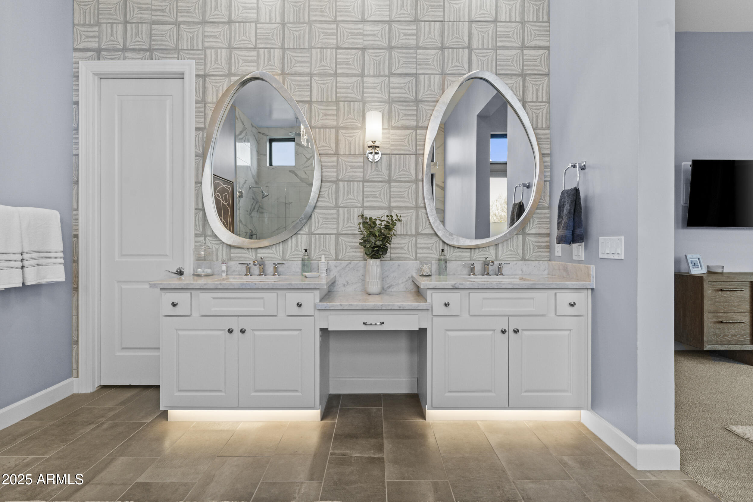 8316 E SAND FLOWER Drive