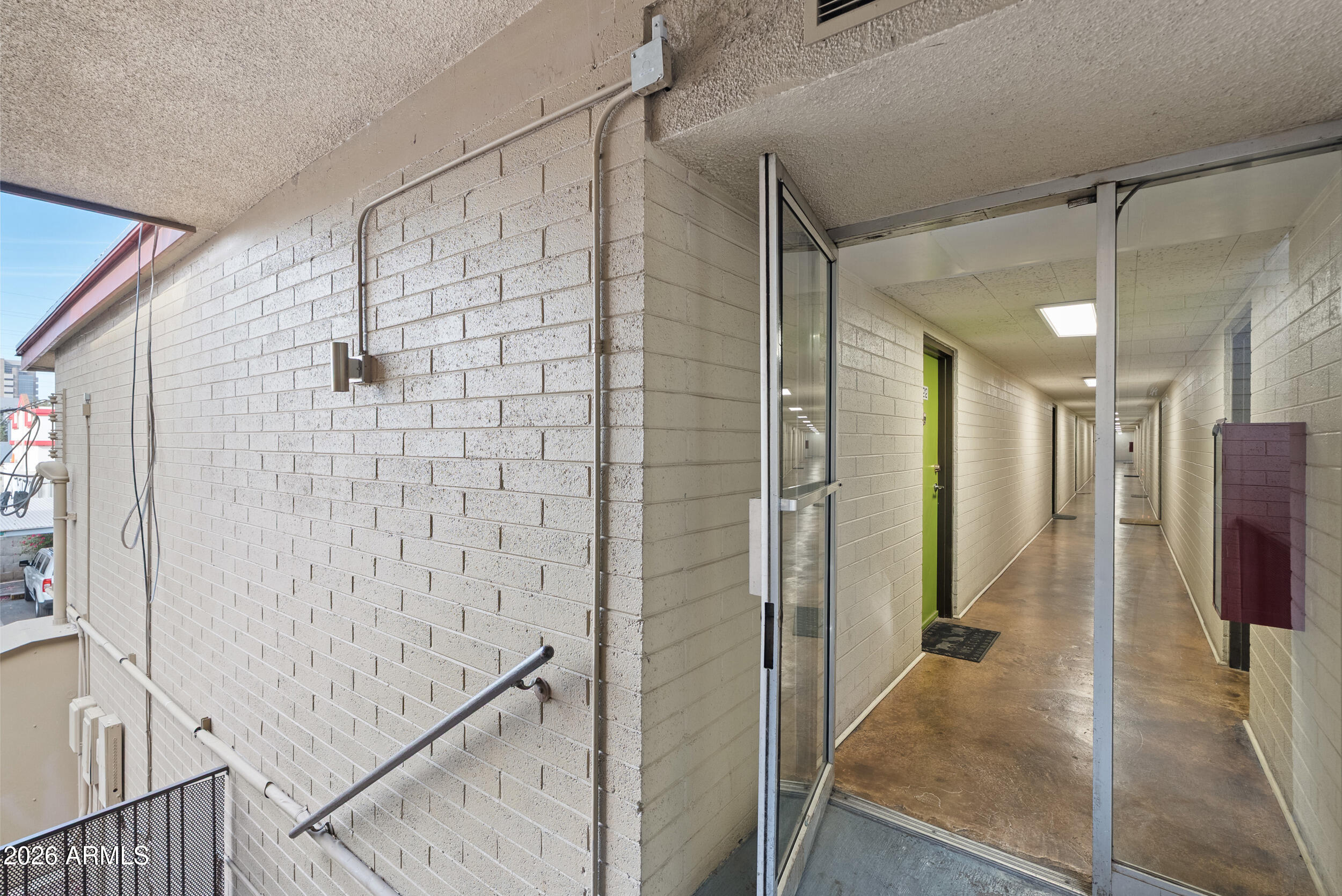 355 E THOMAS Road B208