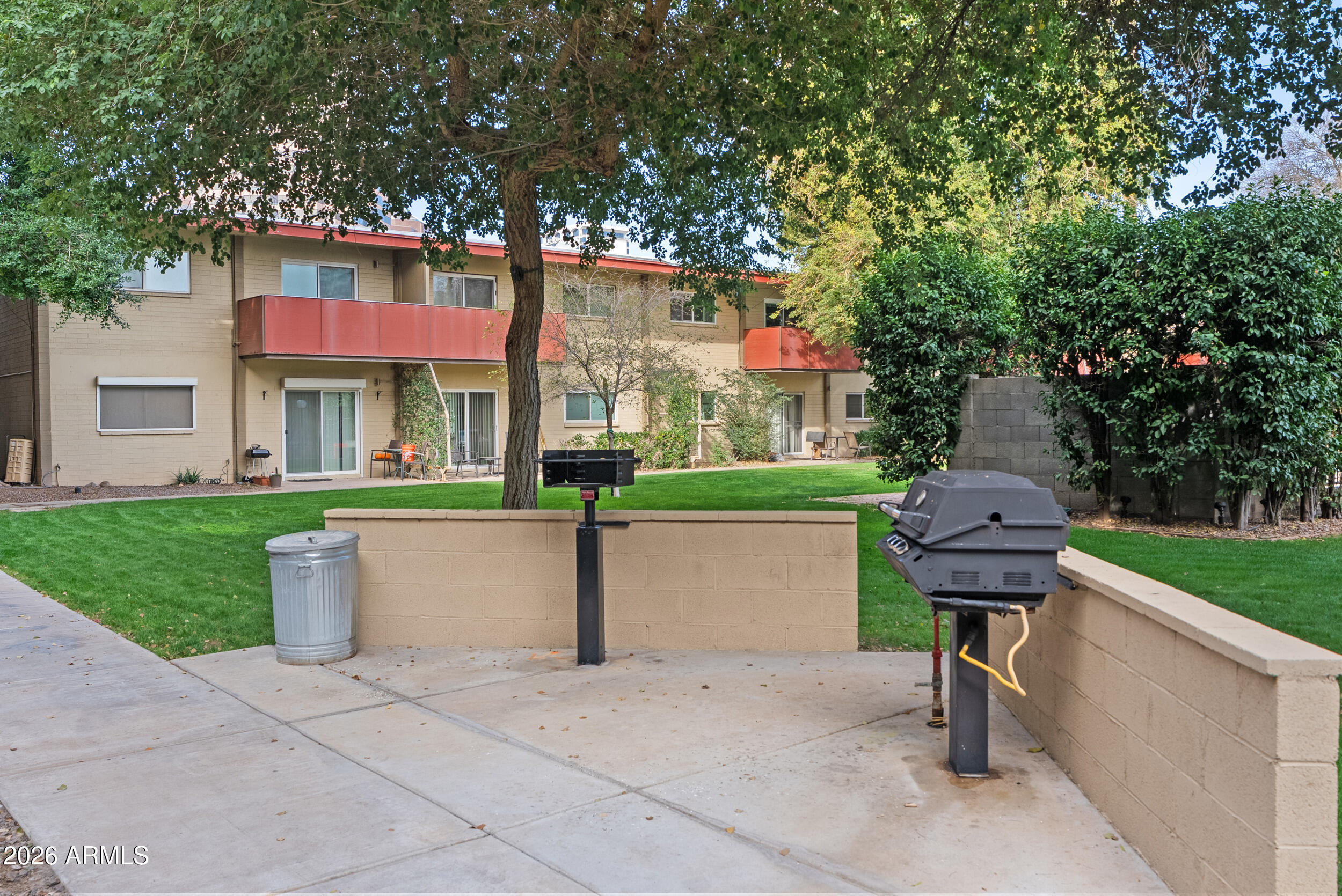 355 E THOMAS Road B208