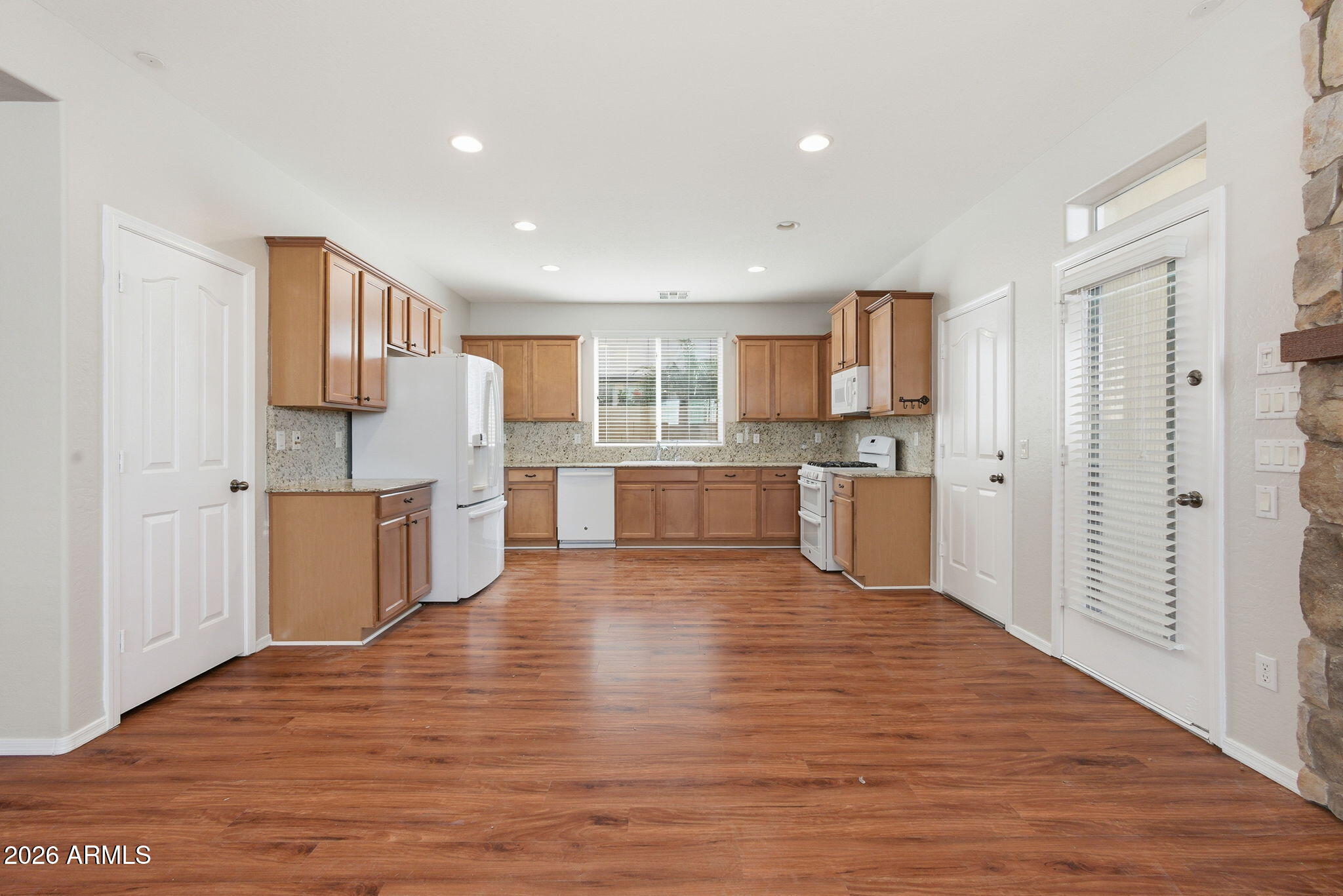 21153 W SYCAMORE Drive