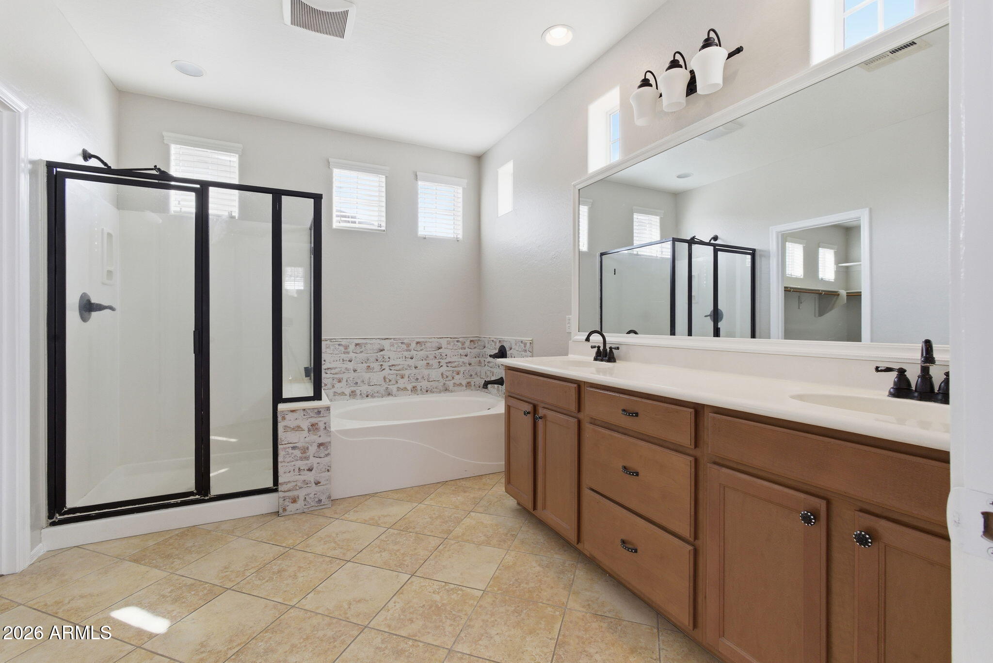 21153 W SYCAMORE Drive