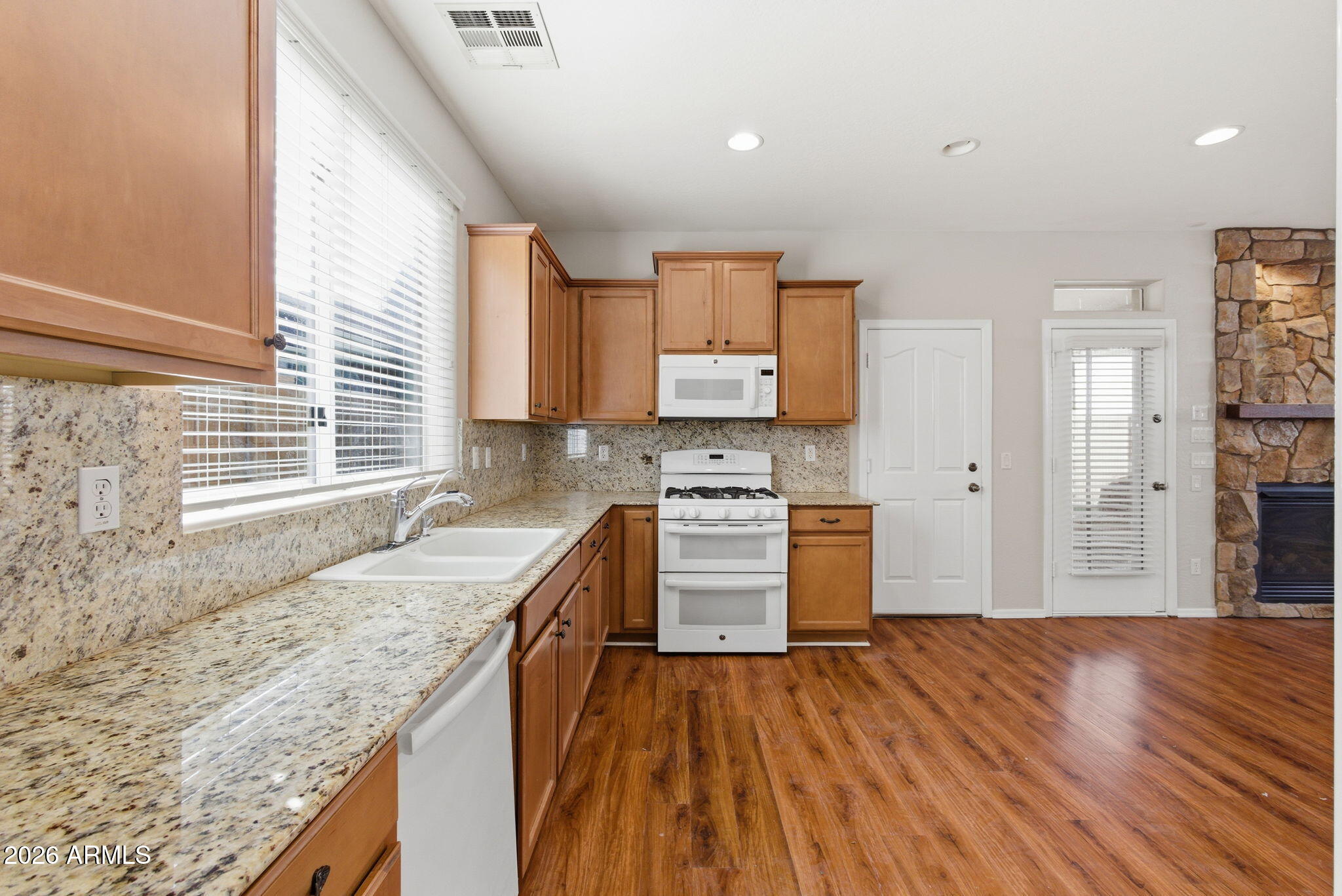 21153 W SYCAMORE Drive