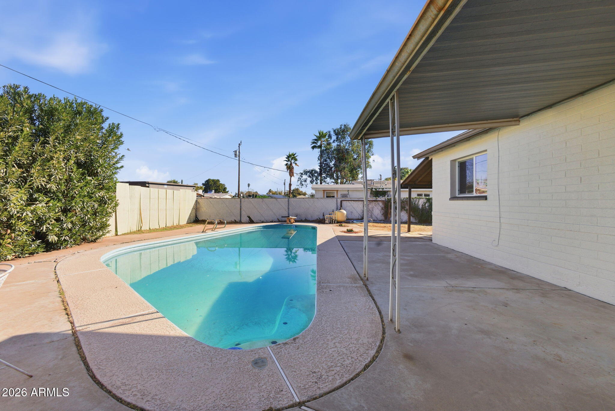 2308 E DELGADO Street