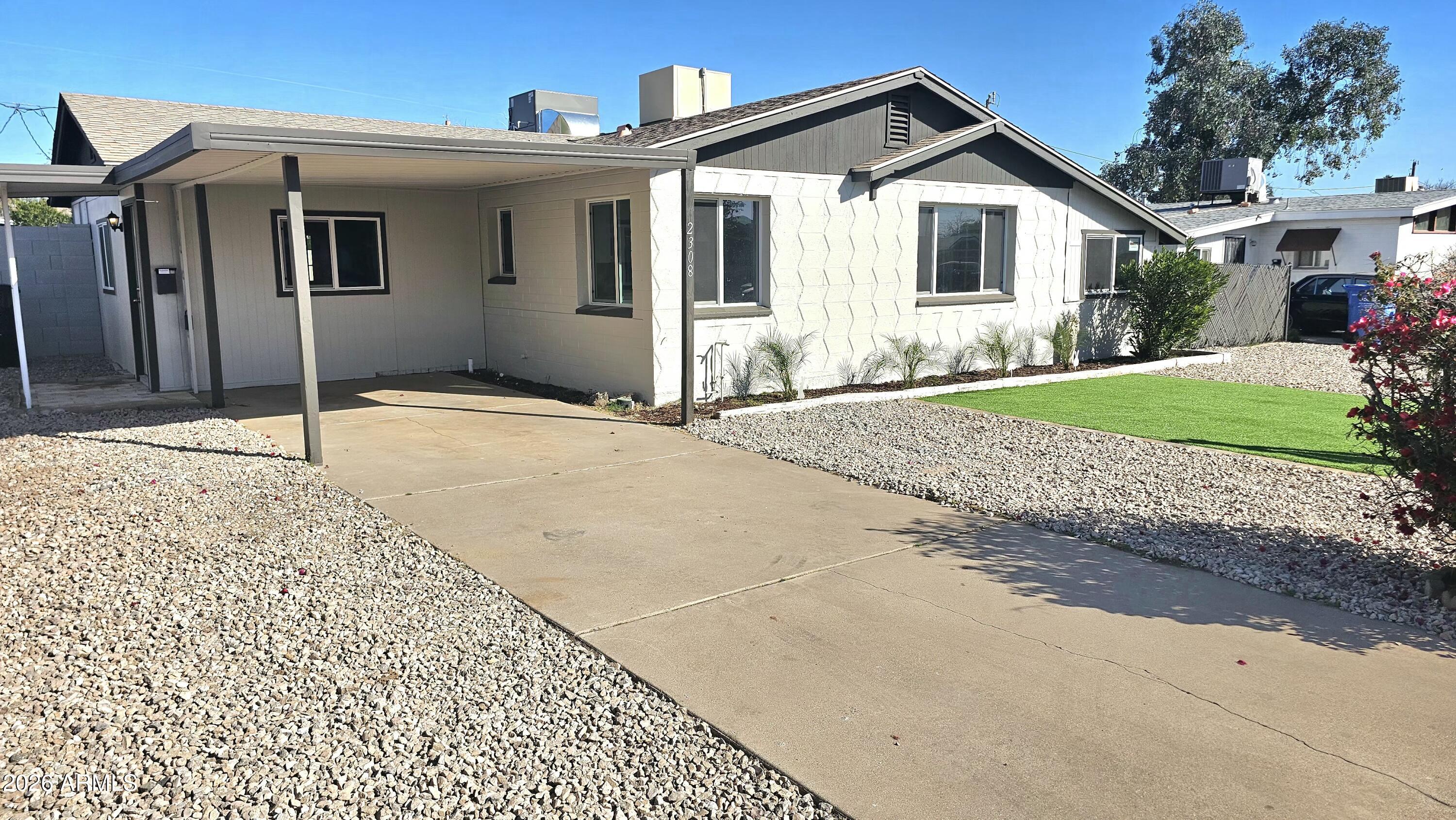 2308 E DELGADO Street