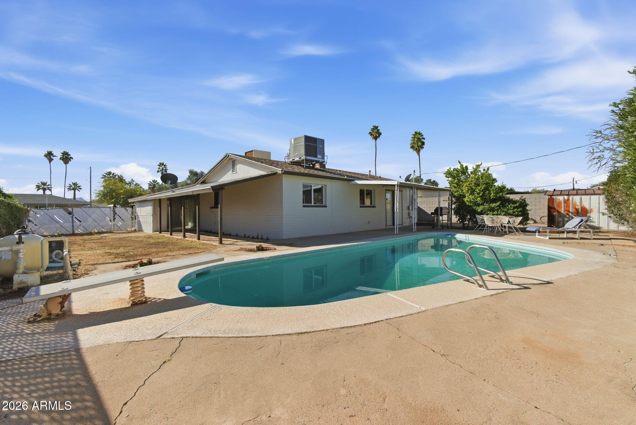 2308 E DELGADO Street