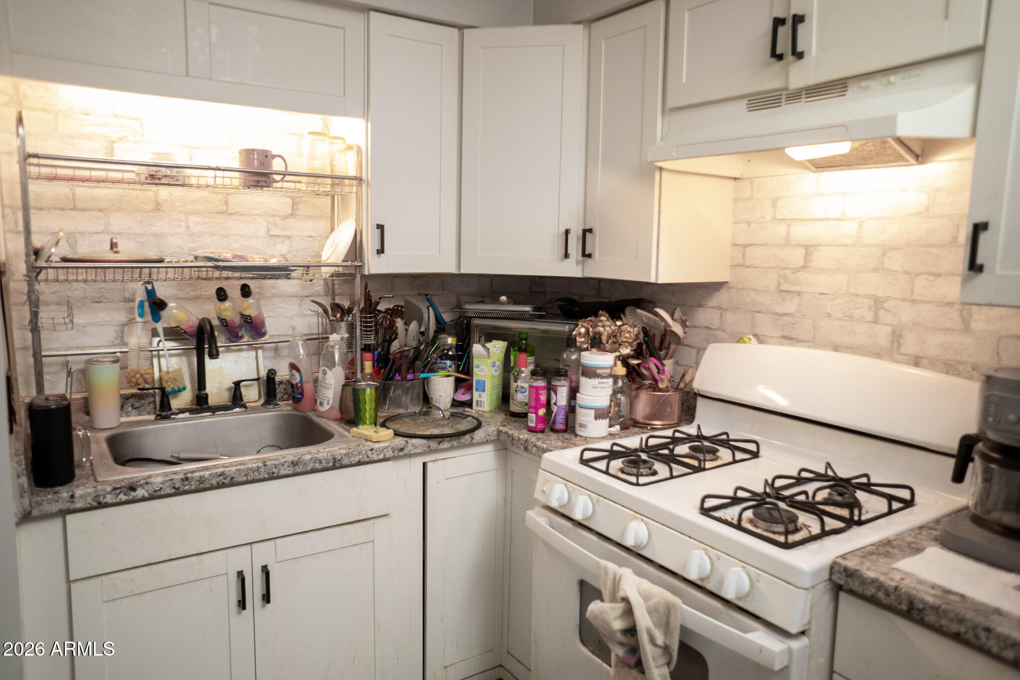 402 W BATTAGLIA Road