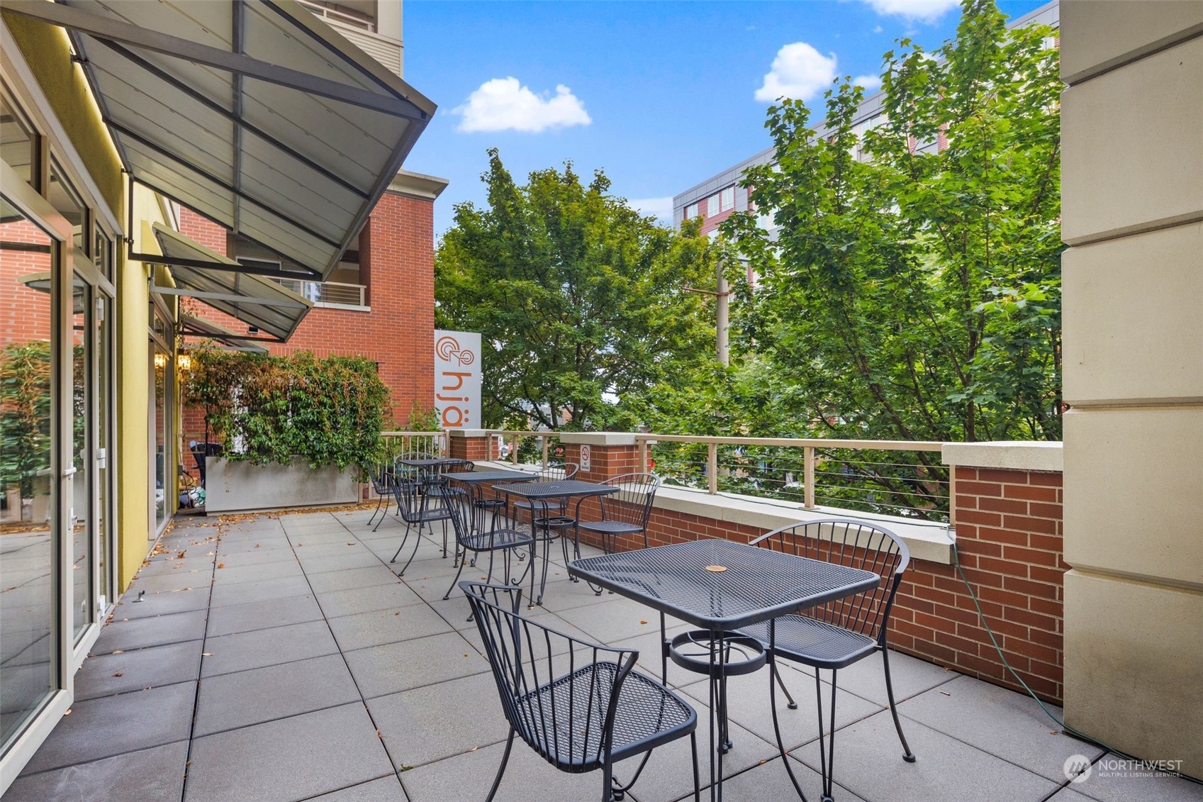 1530 NW Market Street Unit: 607