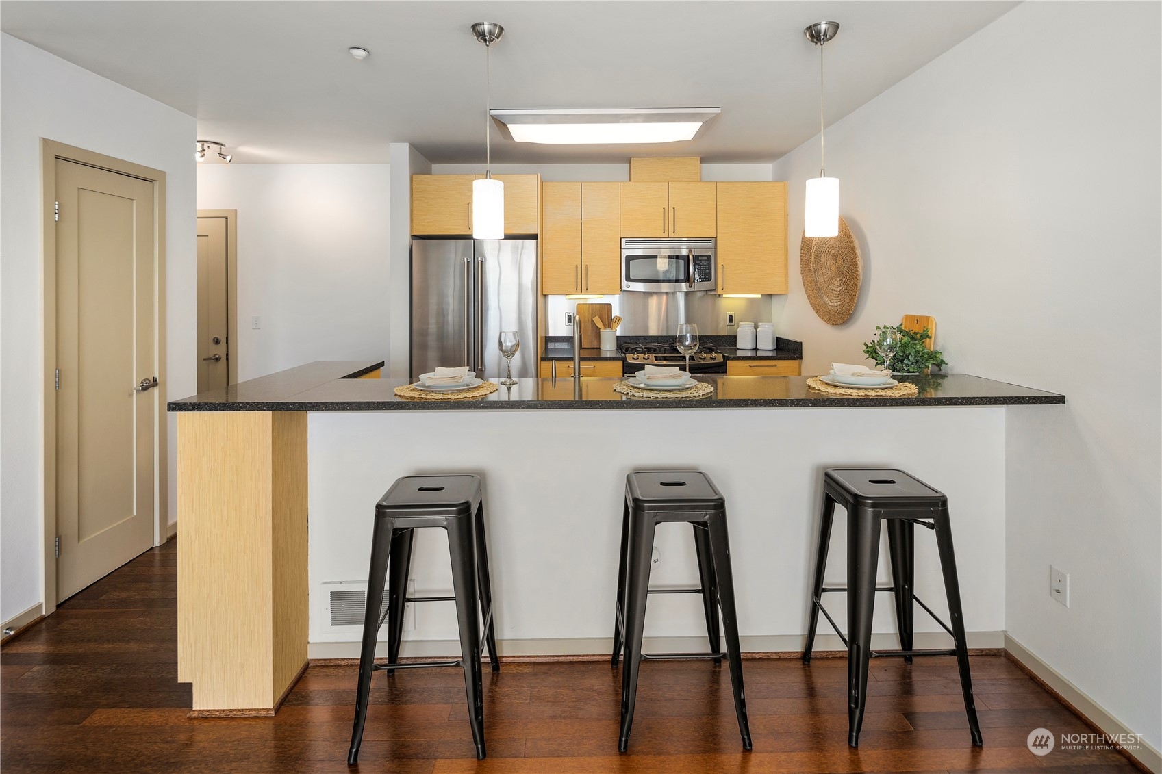 1530 NW Market Street Unit: 607