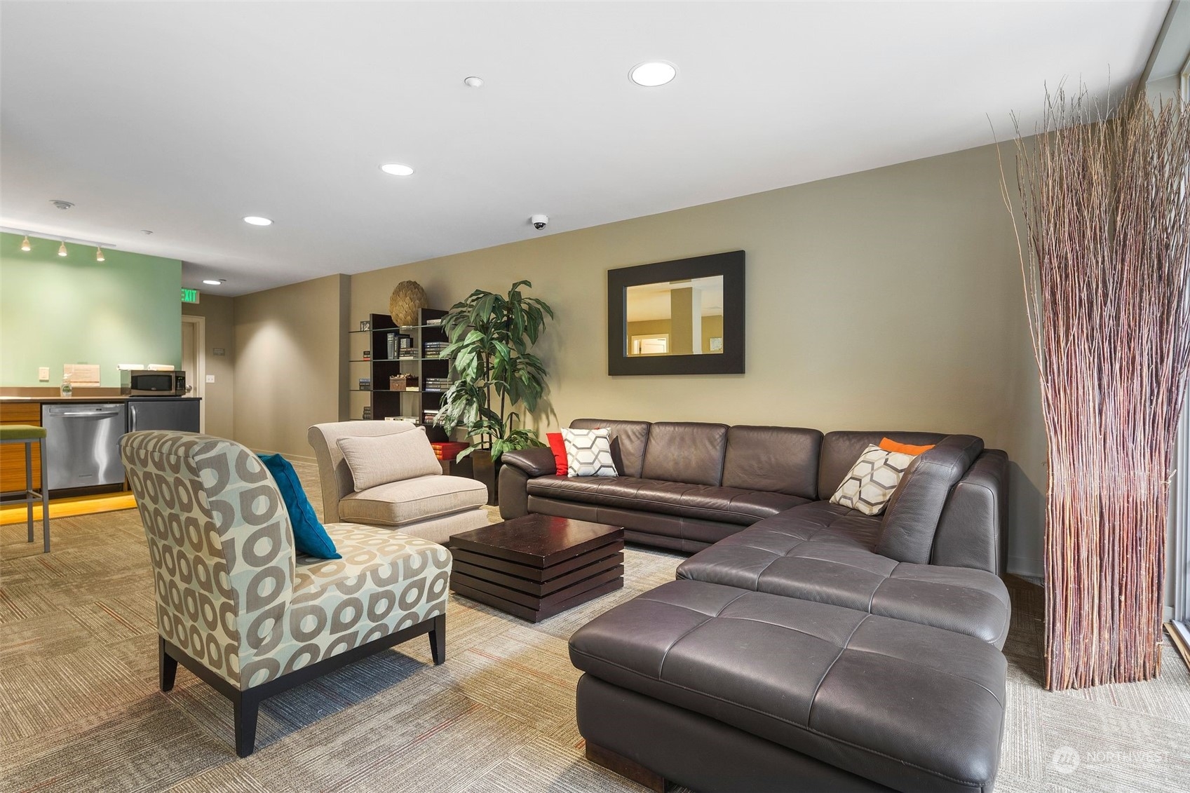 1530 NW Market Street Unit: 607