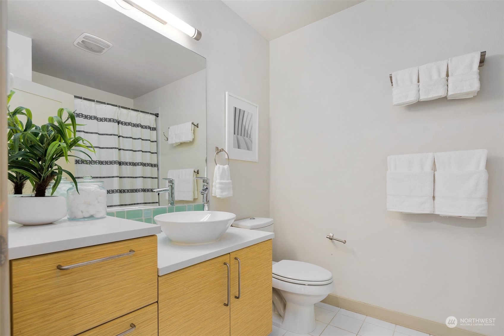 1530 NW Market Street Unit: 607