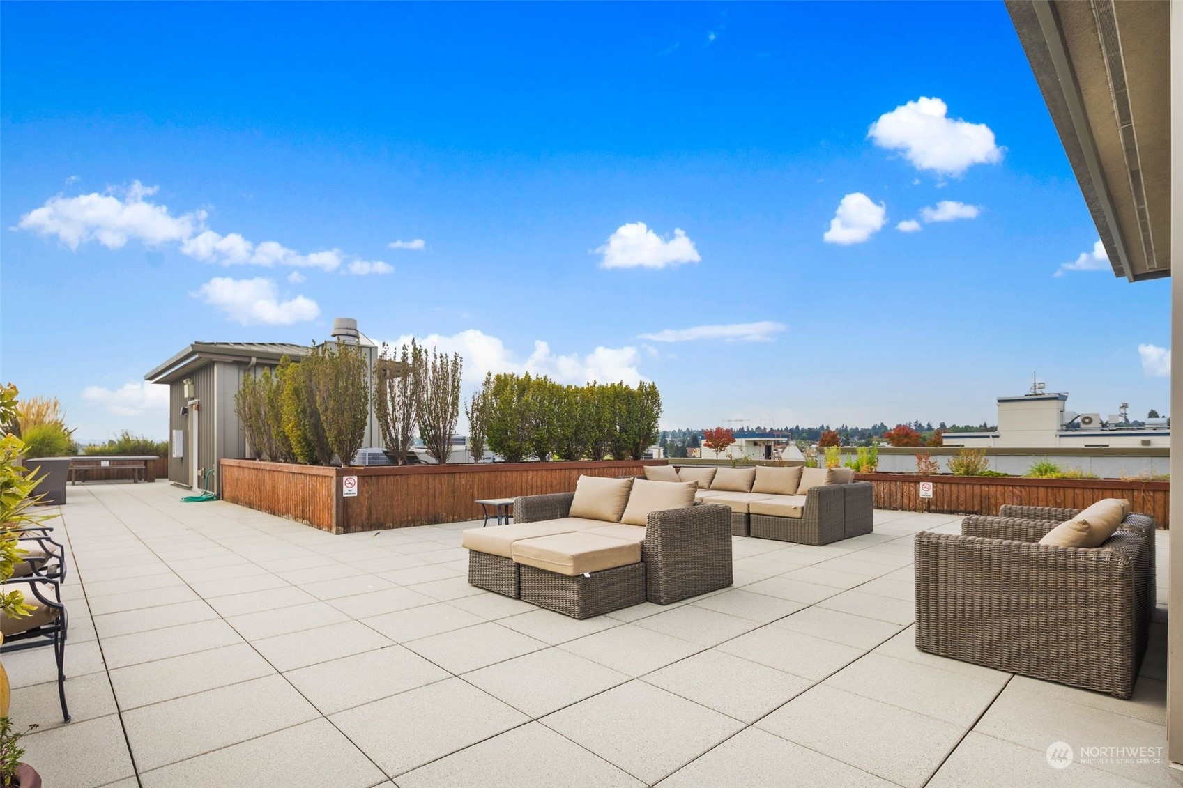 1530 NW Market Street Unit: 607