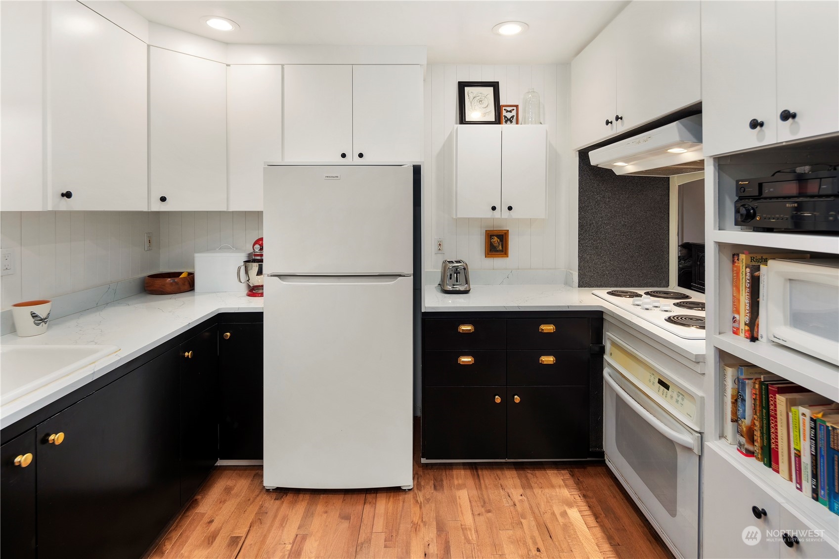 14011 Roslyn Place N