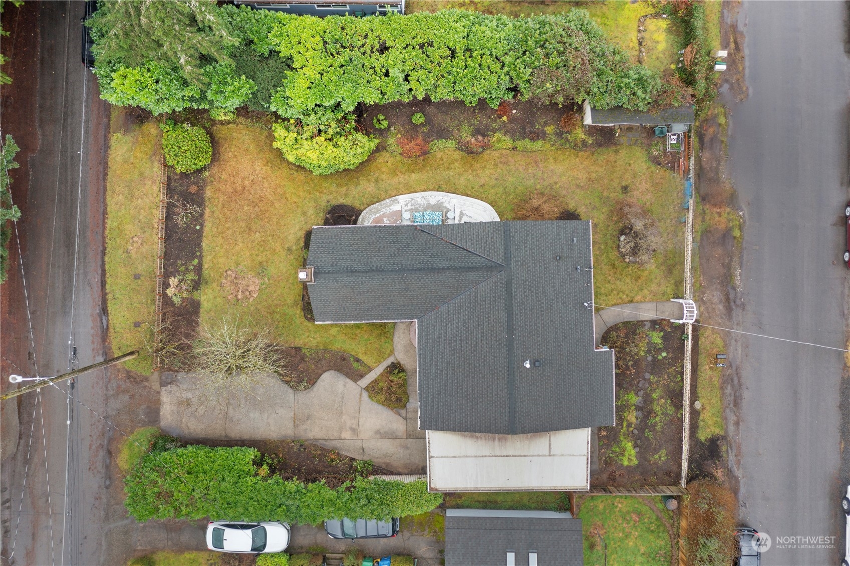 14011 Roslyn Place N