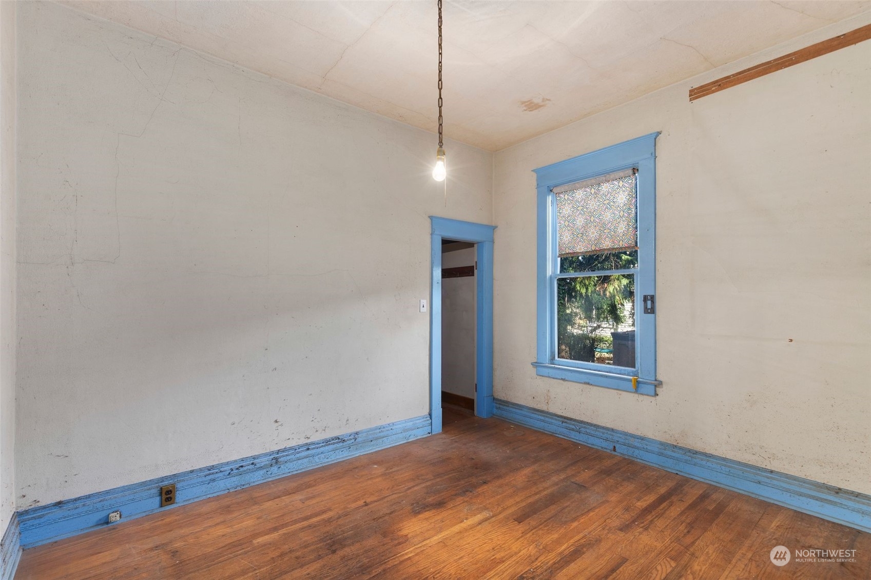 5834 Woodlawn Avenue N