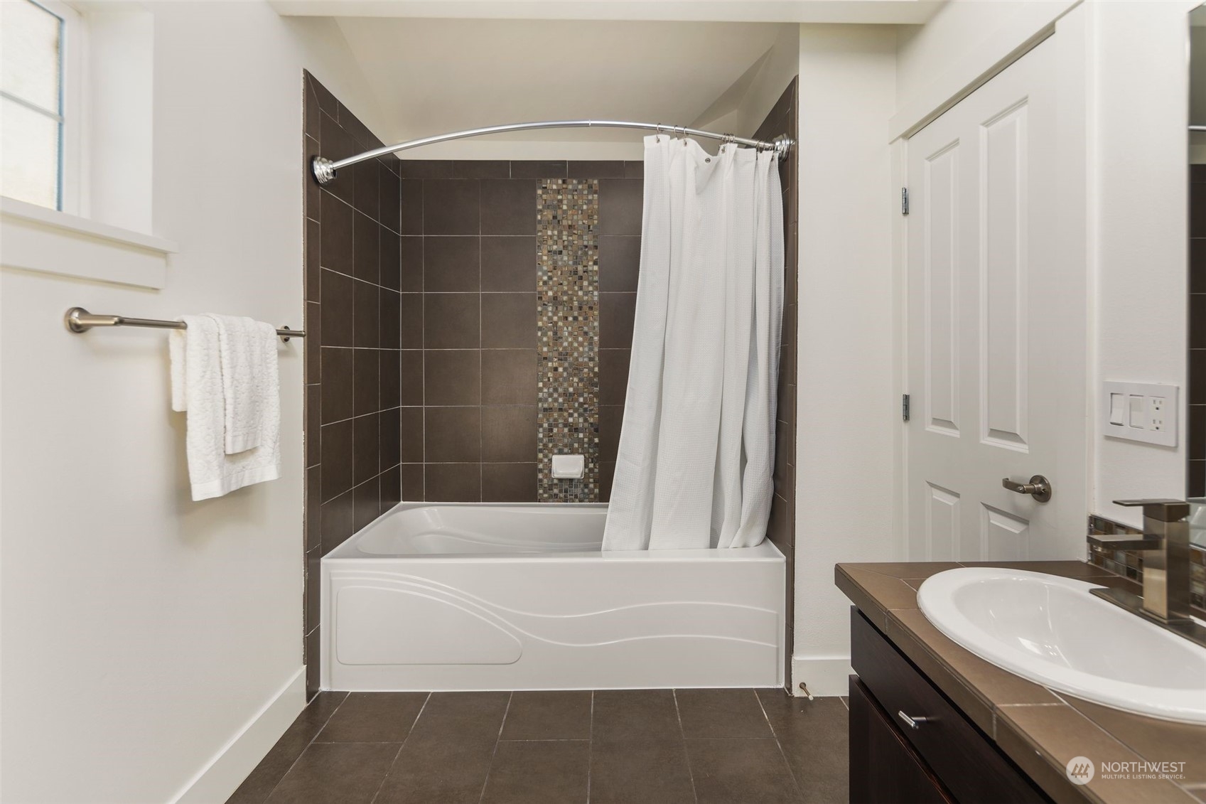 3423 California Avenue SW Unit: A