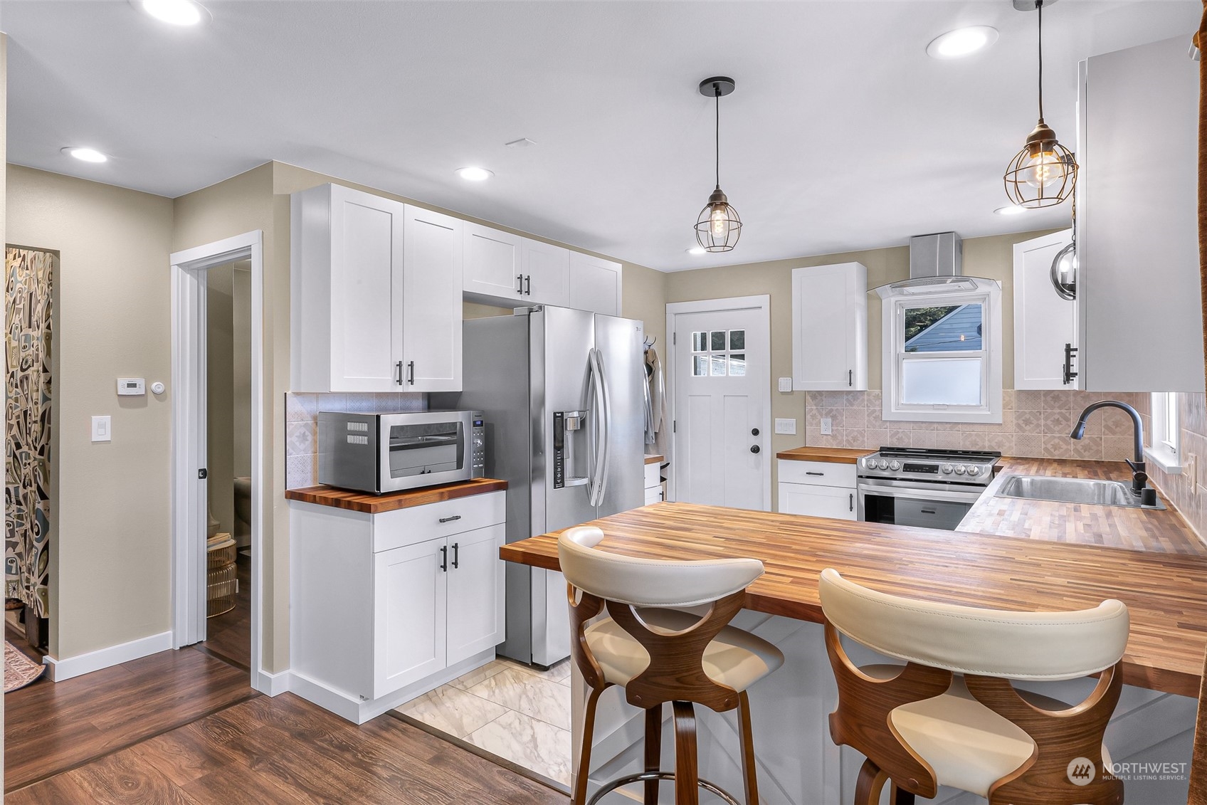 502 E Division Street