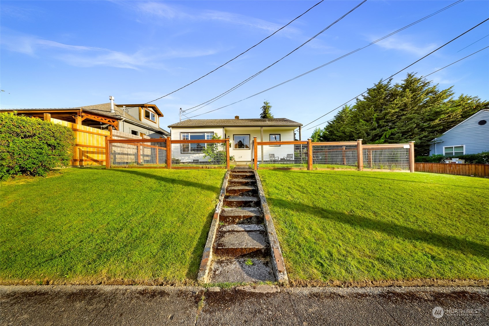 502 E Division Street